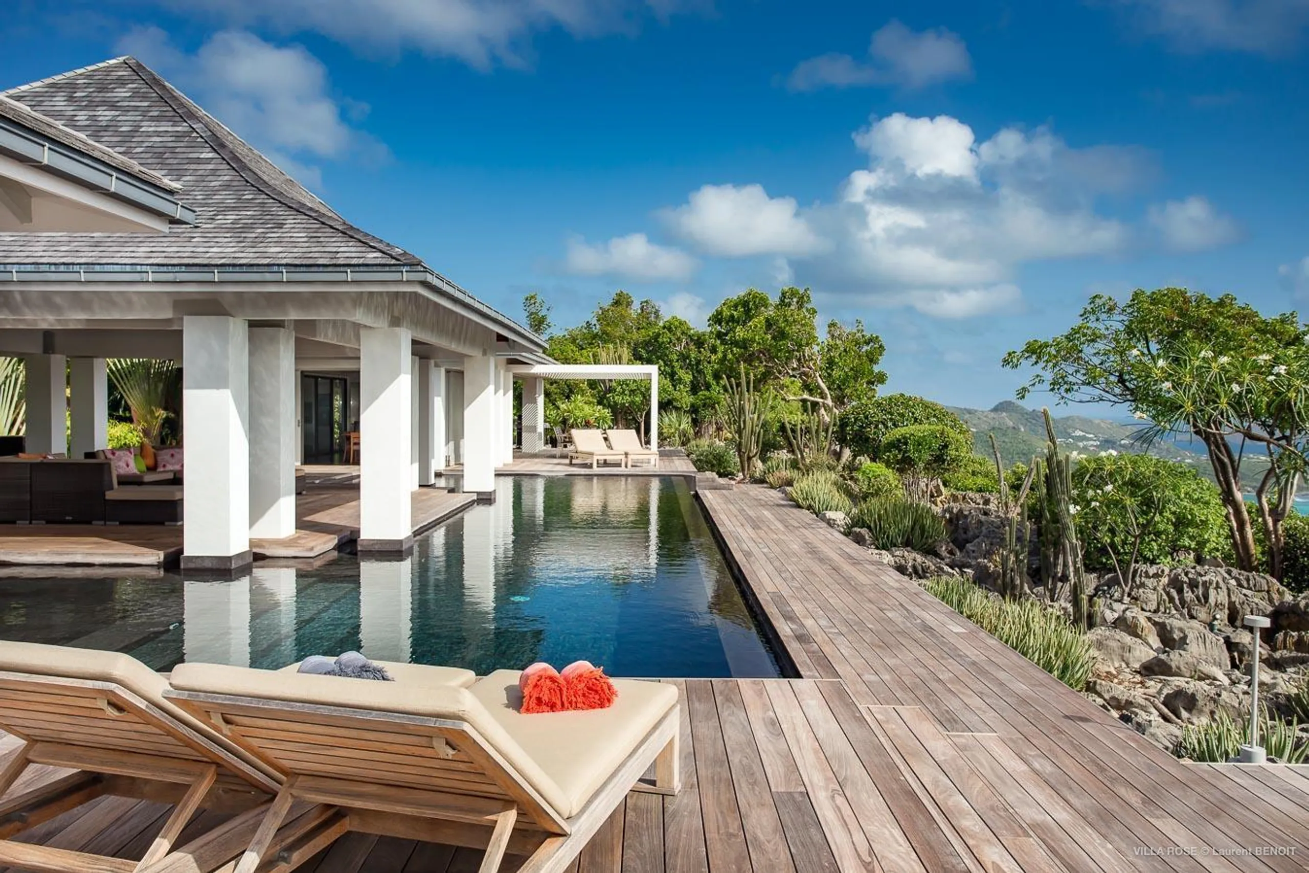 Majestic Tropical Villa with Private Pool and Ocean Views — photograph 8