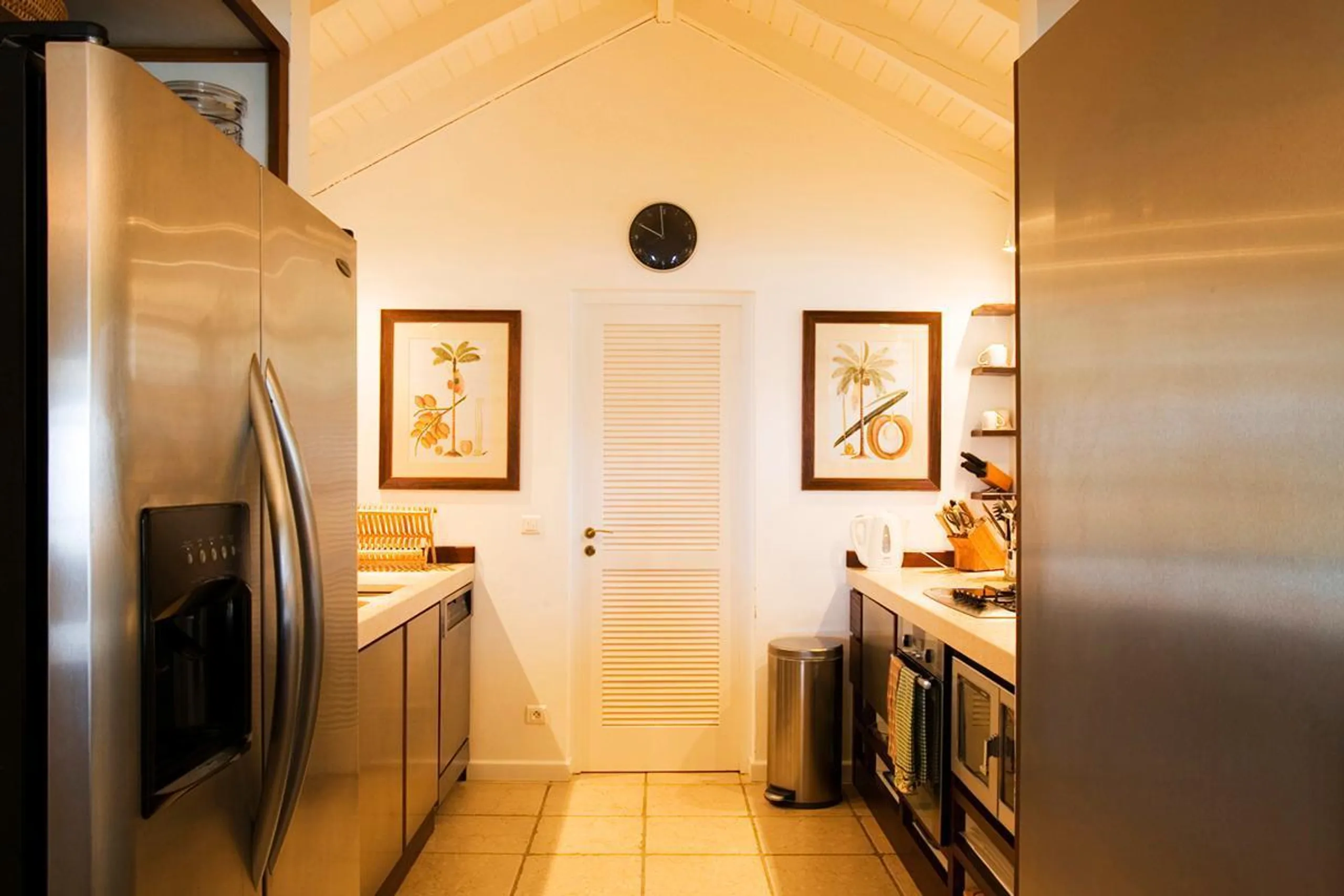 Elegant Paradise Escape with Private Pool and Ocean Views — photograph 8