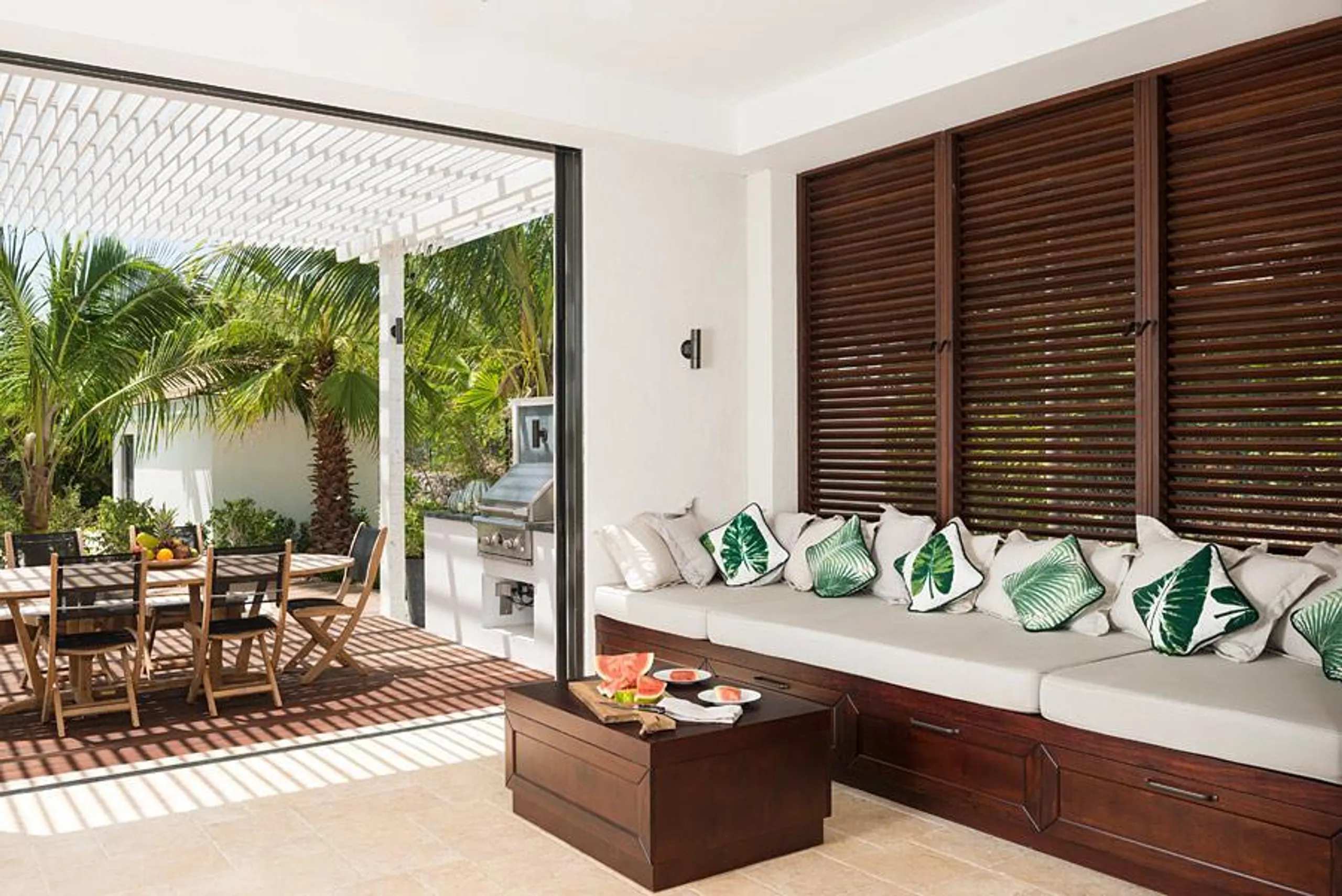 Majestic Colonial-Style Beachfront Haven with Private Pool on Grace Bay Beach — photograph 10