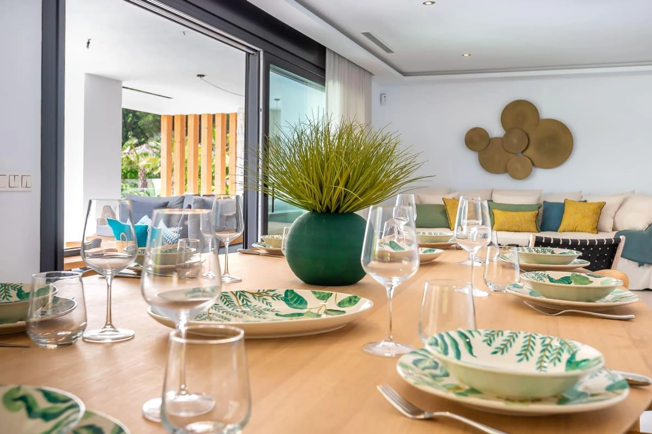 Contemporary Modern Estate with Private Pool and Breathtaking Panoramic Views — photograph 9