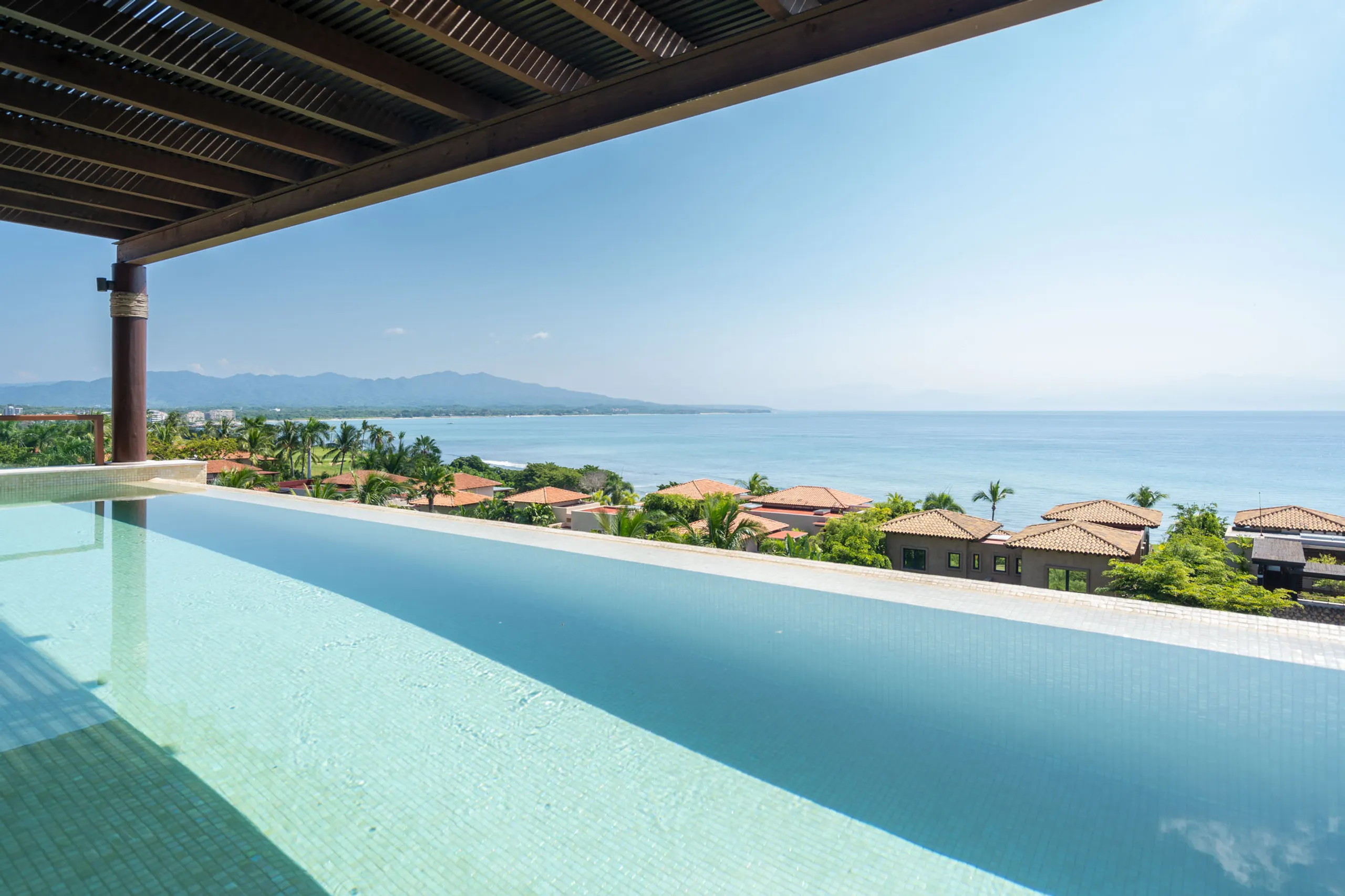 Motivating 4-Bedroom Penthouse with Private Pool in Punta Mita — photograph 2