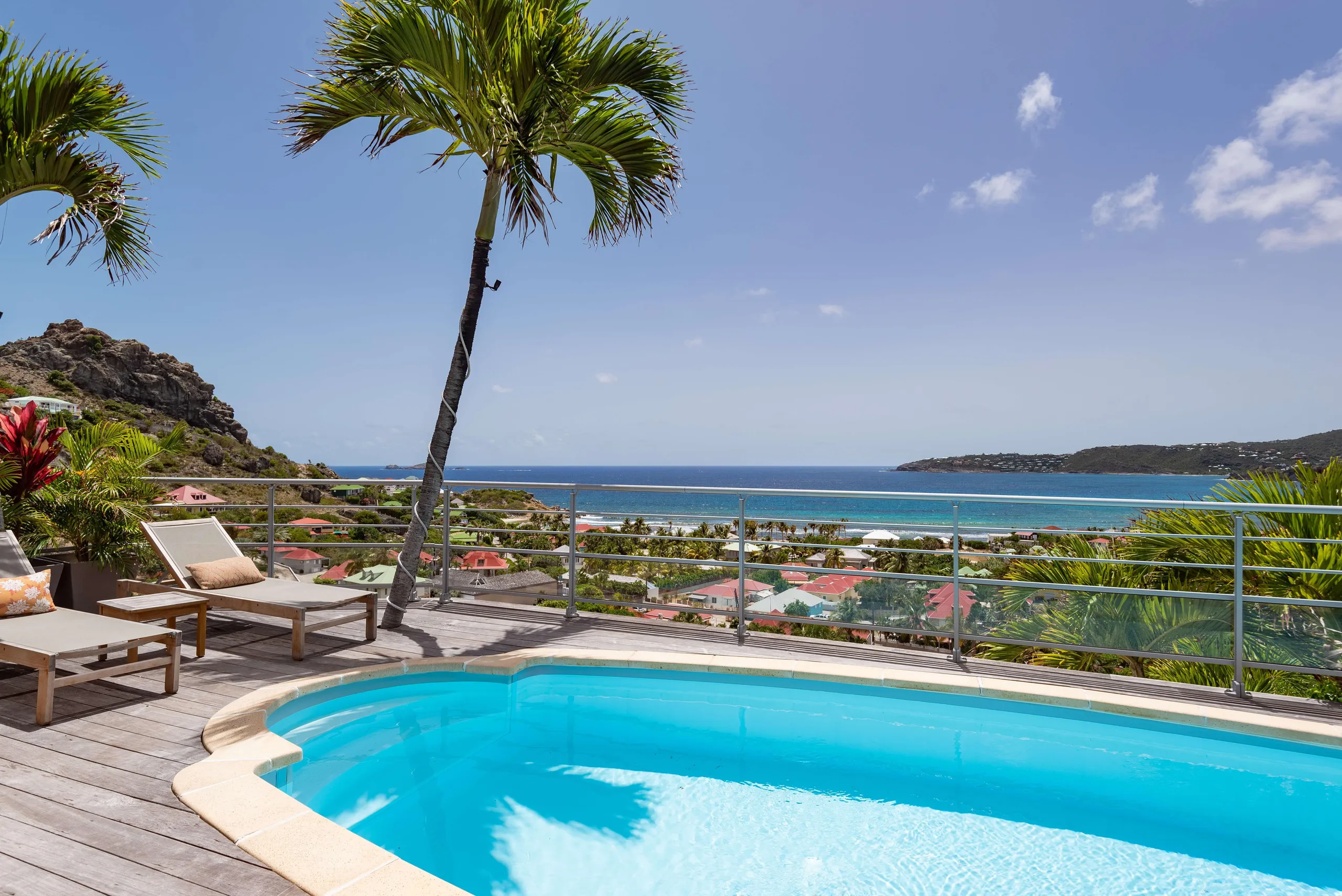 Chic and Charming Villa with Private Pool and Ocean Views — photograph 6
