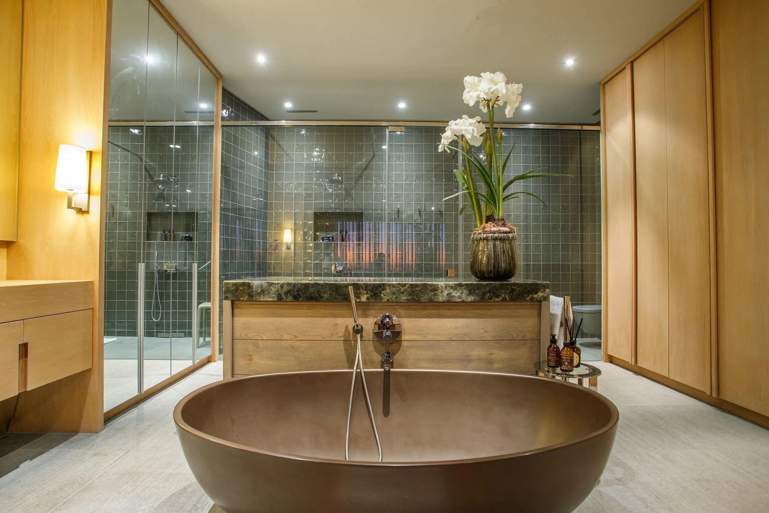 Elevated Luxury Villa in Clifton with Infinity Pool and Ocean Views — photograph 12