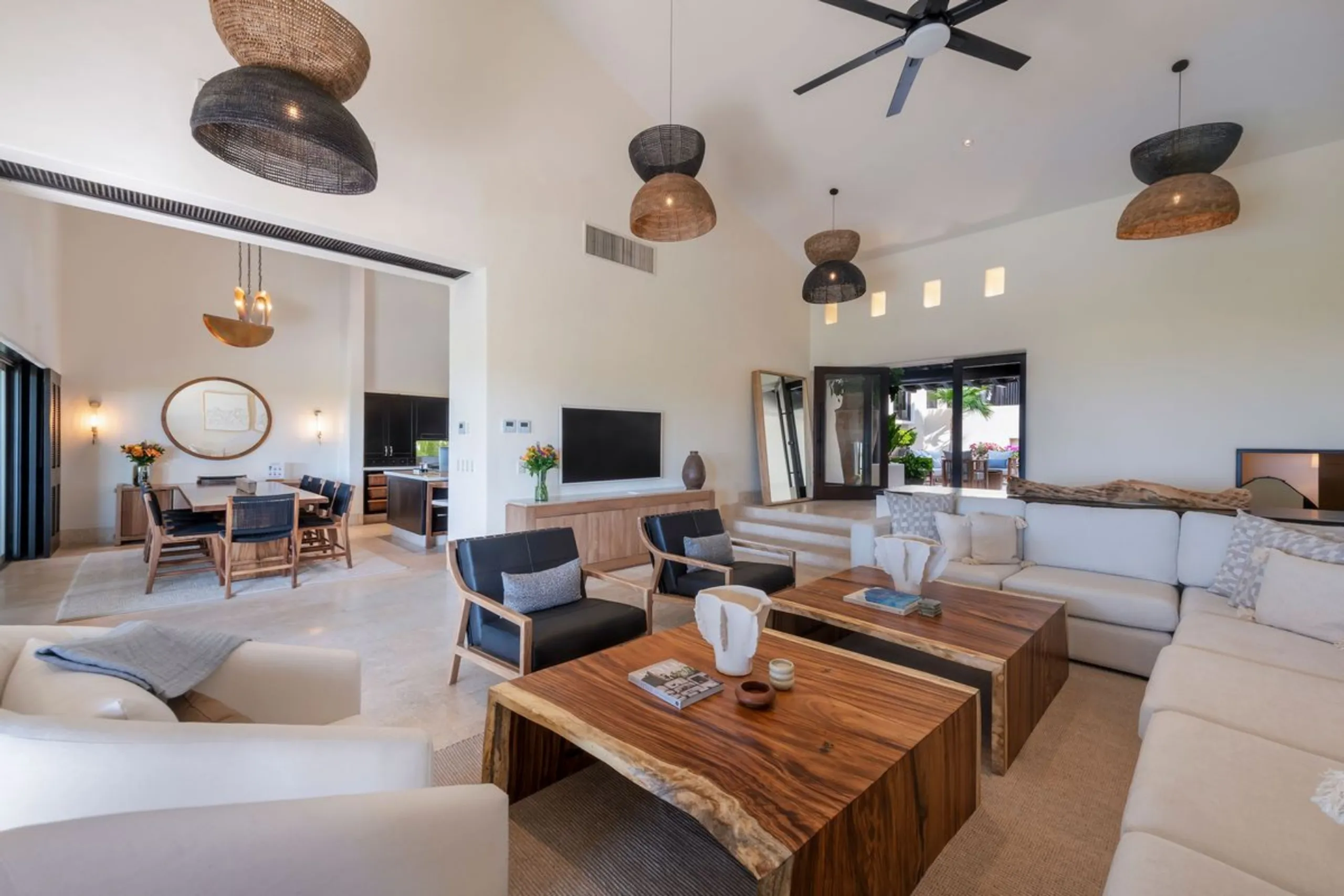 Four Seasons Punta Mita 4-Bedroom Oceanview Villa with Infinity Pool — photograph 12
