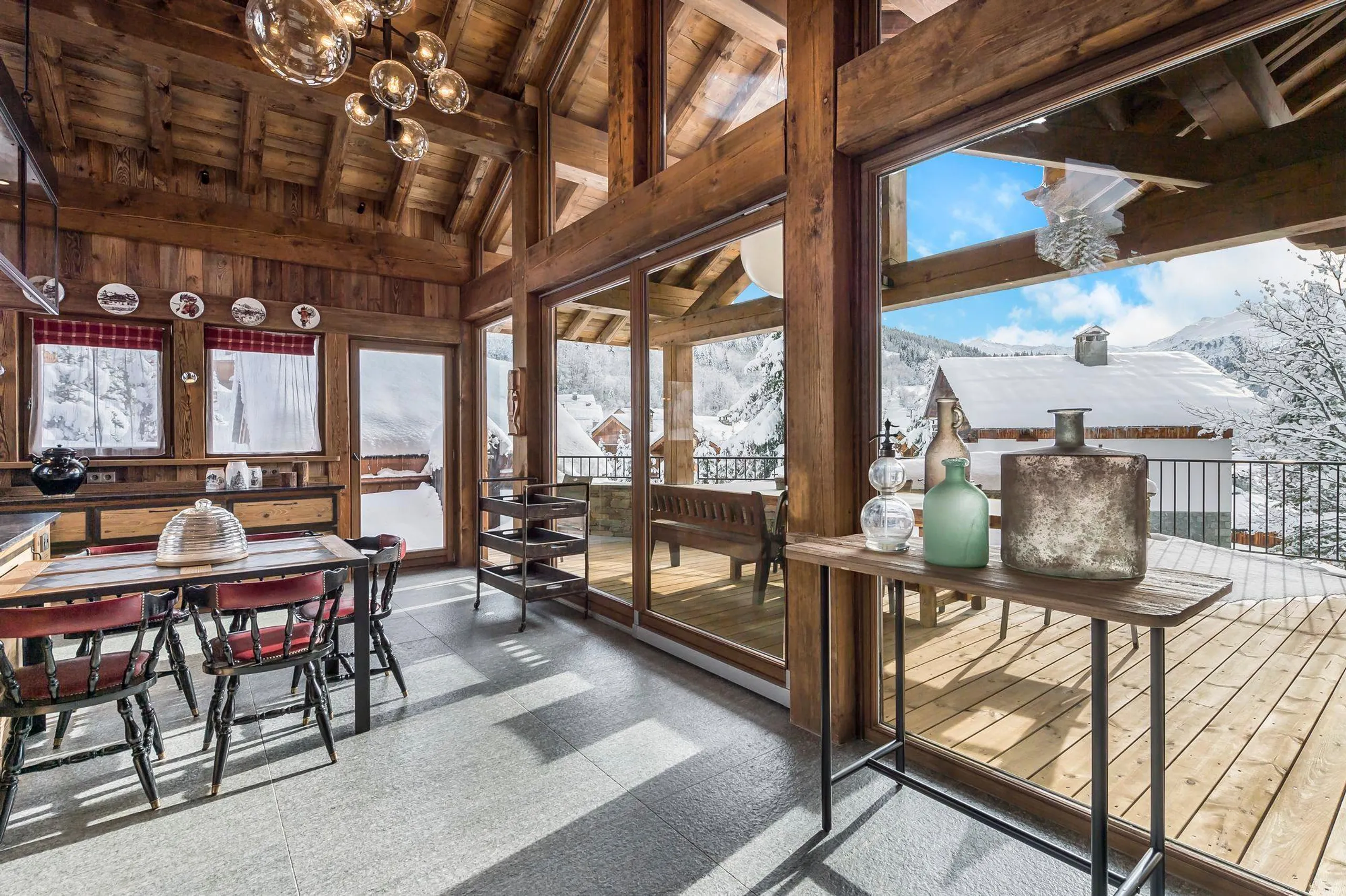 Splendid Six-Bedroom Chalet with Private Hammam — photograph 11