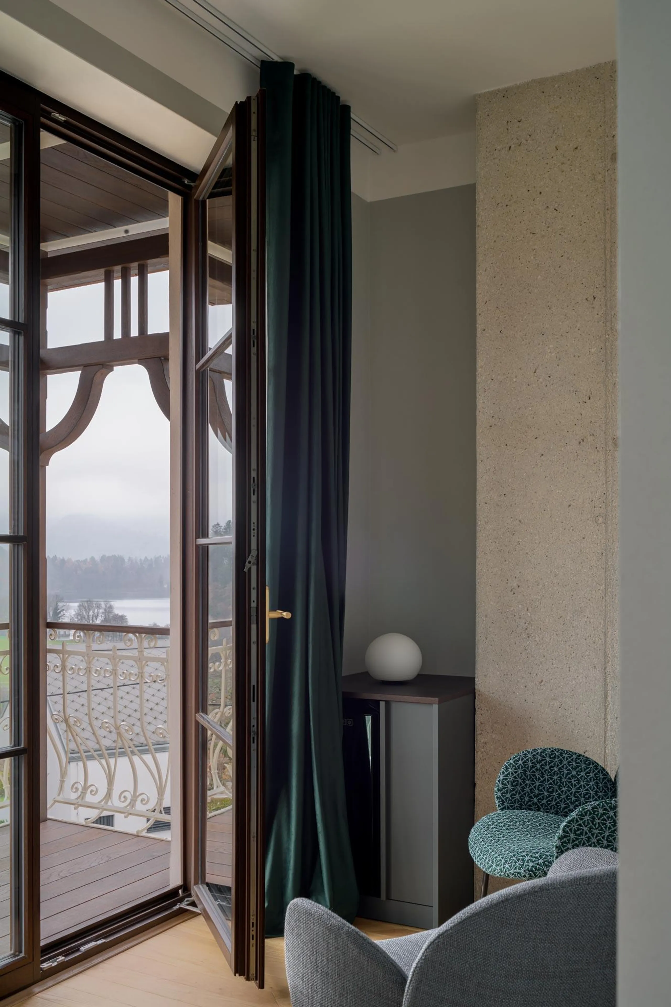 Lavish Luxury Estate near Lake Bled with Wine Cellar and Sauna — photograph 10