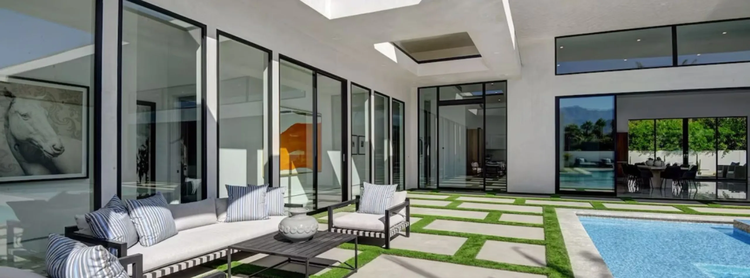 New Modern Chic Estate with Private Pool and Mountain Views — photograph 10