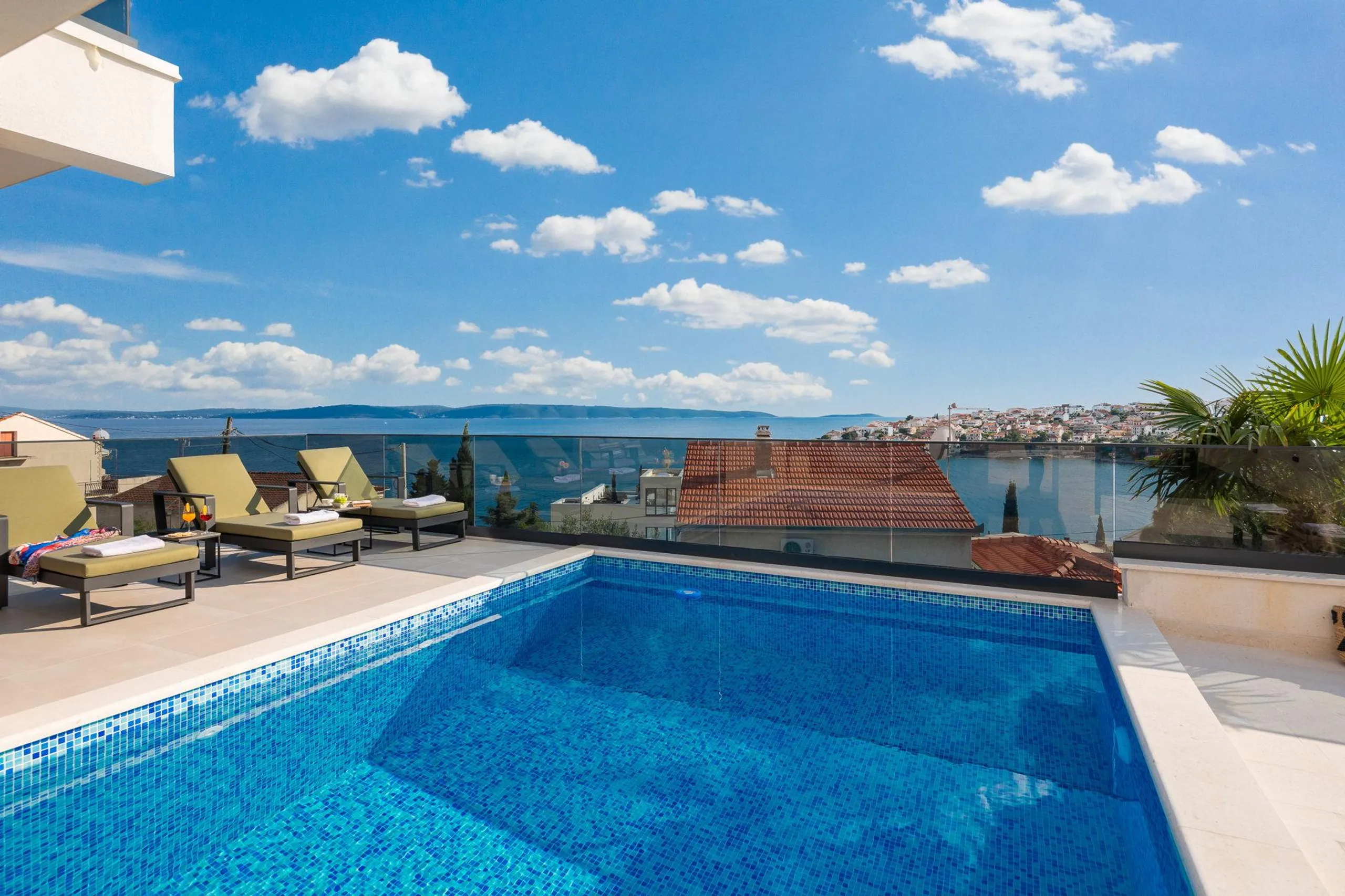 Posh Villa Oasis in Okrug Gornji with Pool Panoramic Views and Family-Friendly Amenities — photograph 12