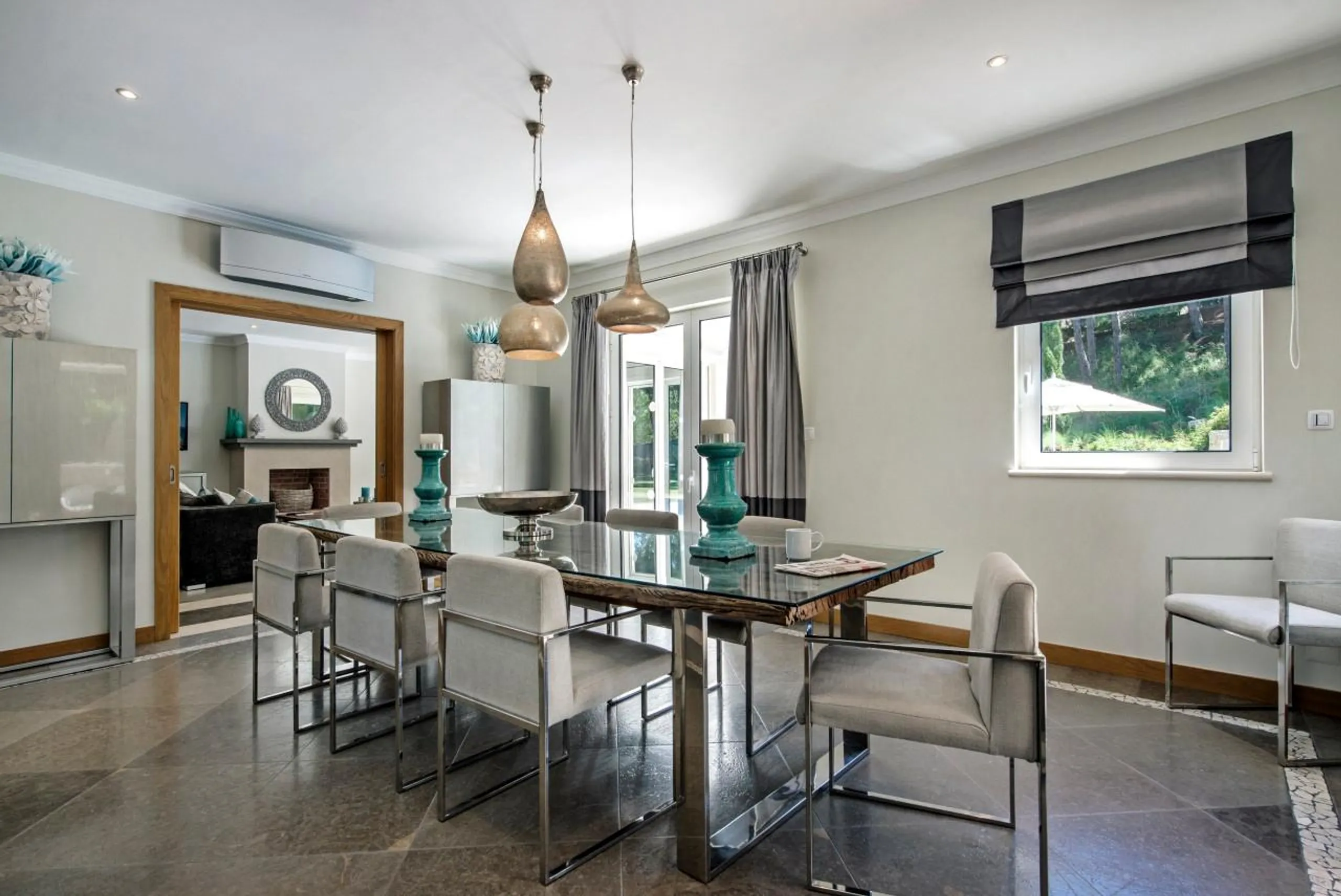 Opulent 5 Bedroom Villa with Private Pool and Landscaped Gardens — photograph 8