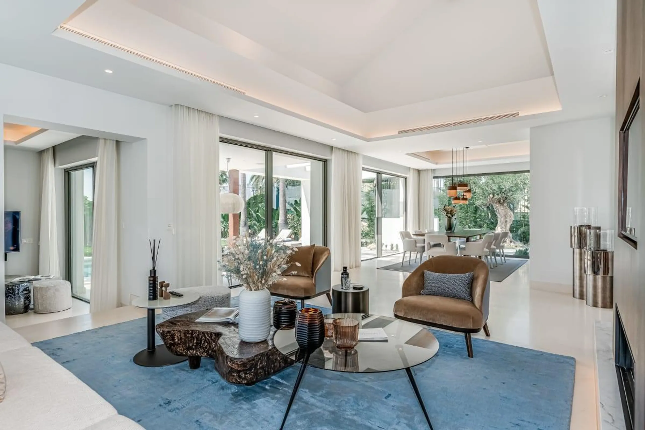 Enchanting Marbella Villa with Private Pool — photograph 12