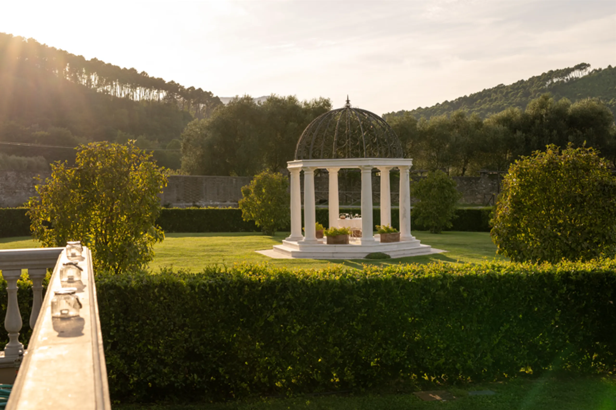 Tranquility in Tuscany Grand Estate for 9BR with Enchanting Pool and Lush Gardens — photograph 10