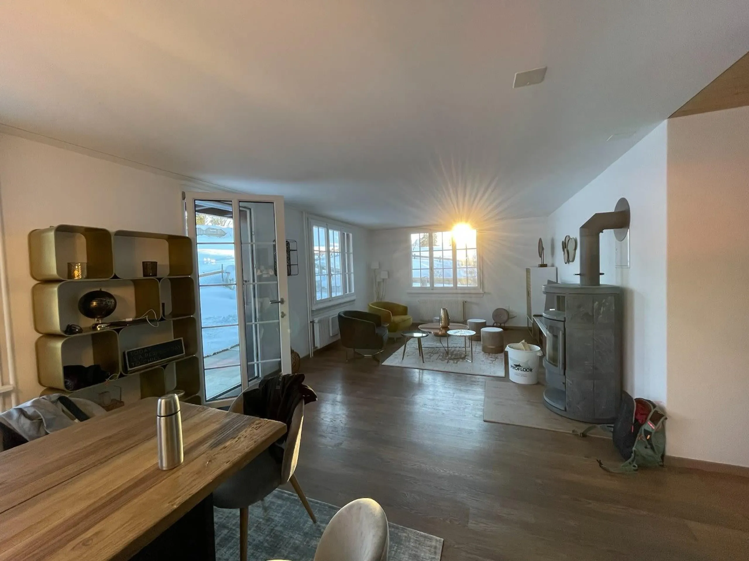 Sophisticated Saanen Chalet with Fireplace and Sun Deck — photograph 10