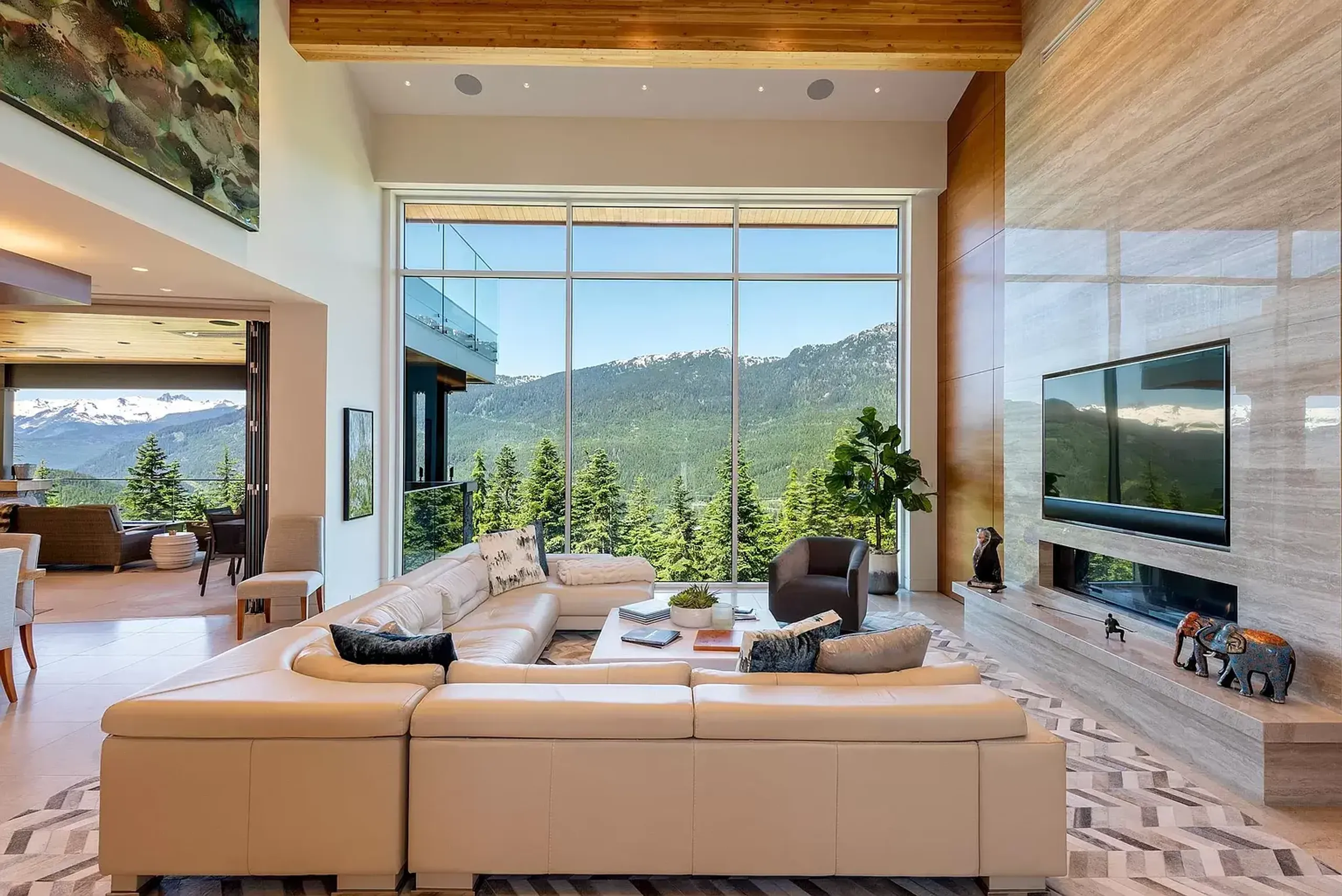 6-Bedroom Alpine Retreat with Panoramic Views, Chef's Kitchen, and Spa Haven VILLAWAY® — photograph 7