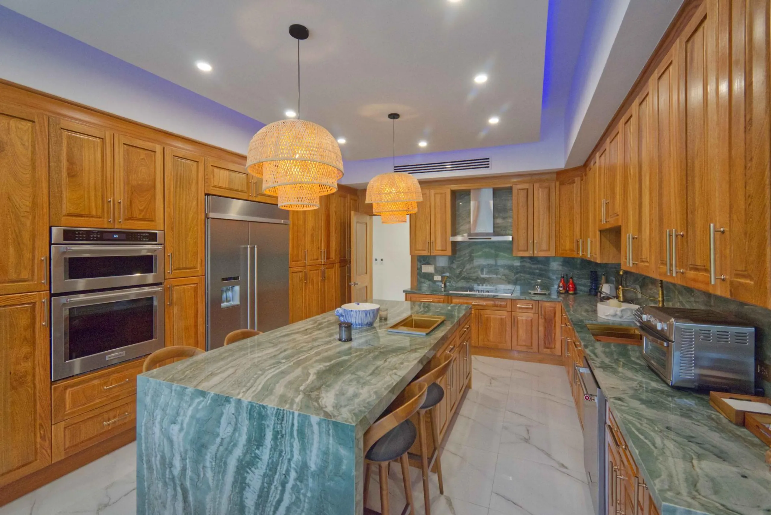 Lavish Luxury Villa in Tortuga Bay near Beach — photograph 11