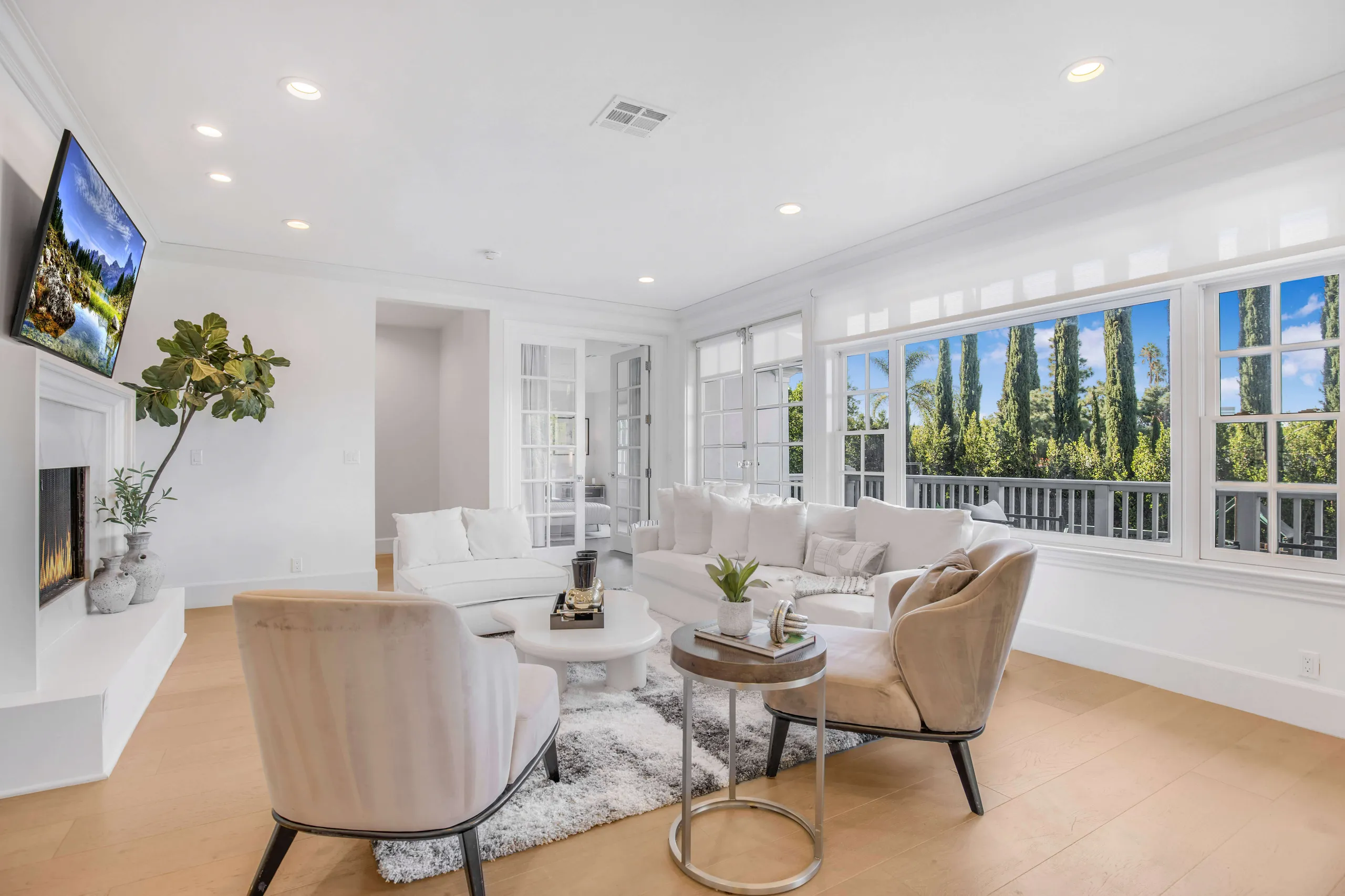 Prestige Accommodation in Sherman Oaks with Private Pool and Breathtaking Panoramic Views — photograph 11