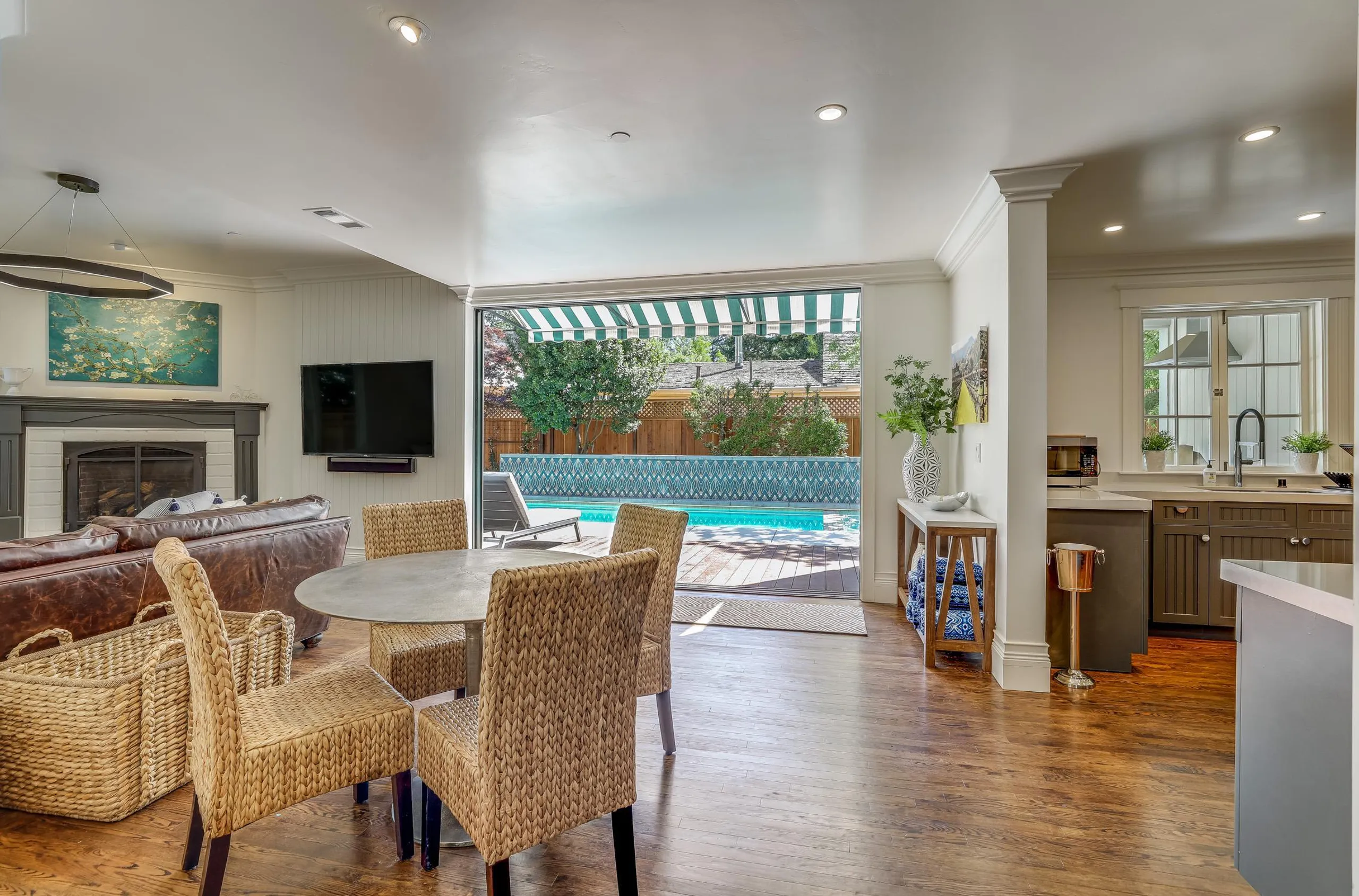Charming Napa Luxury Vacation Home with Swimming Pool and Great Location — photograph 4