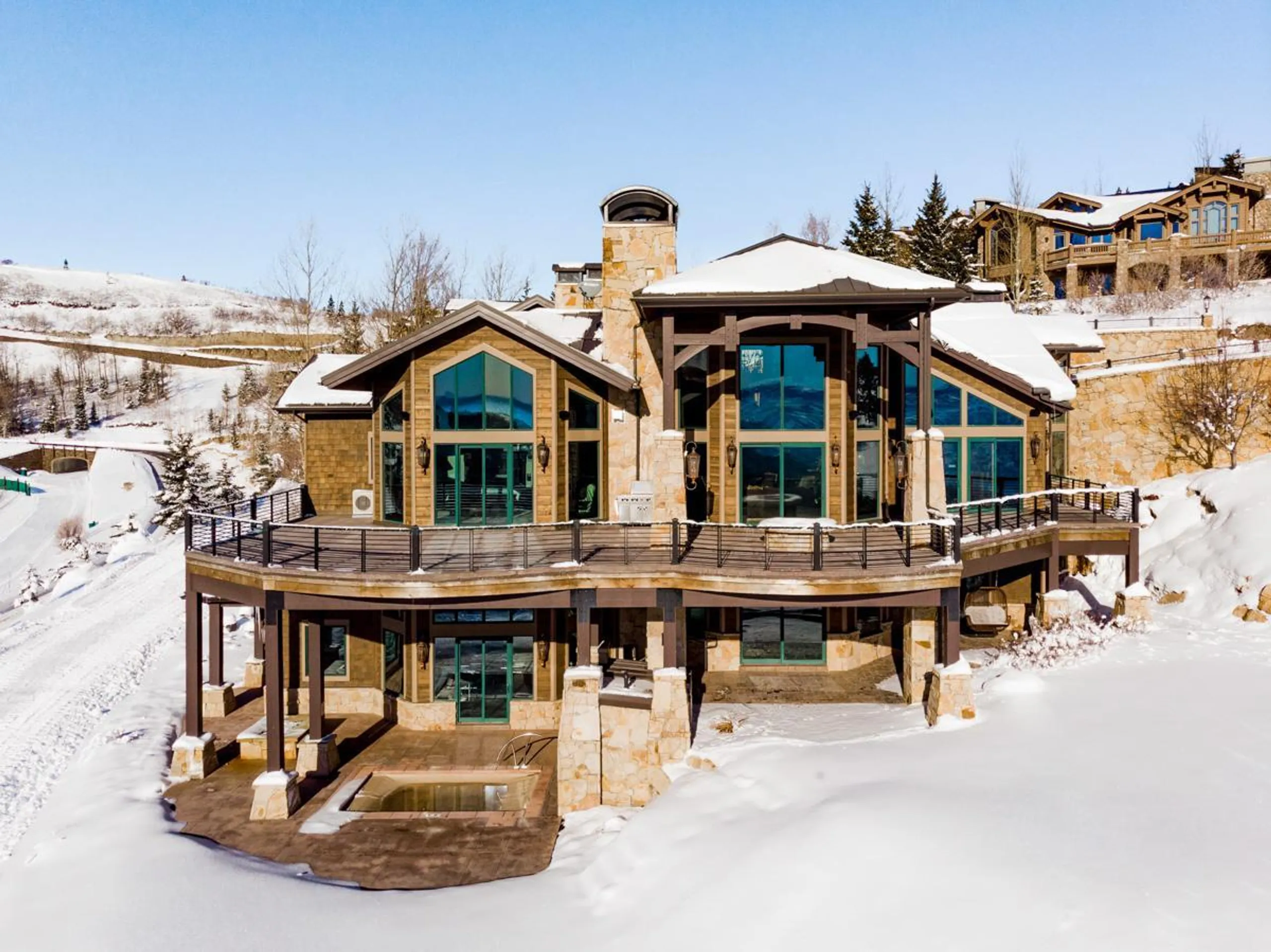 Exceptional Deer Crest Estate with Gorgeous Views over Deer Valley — photograph 2