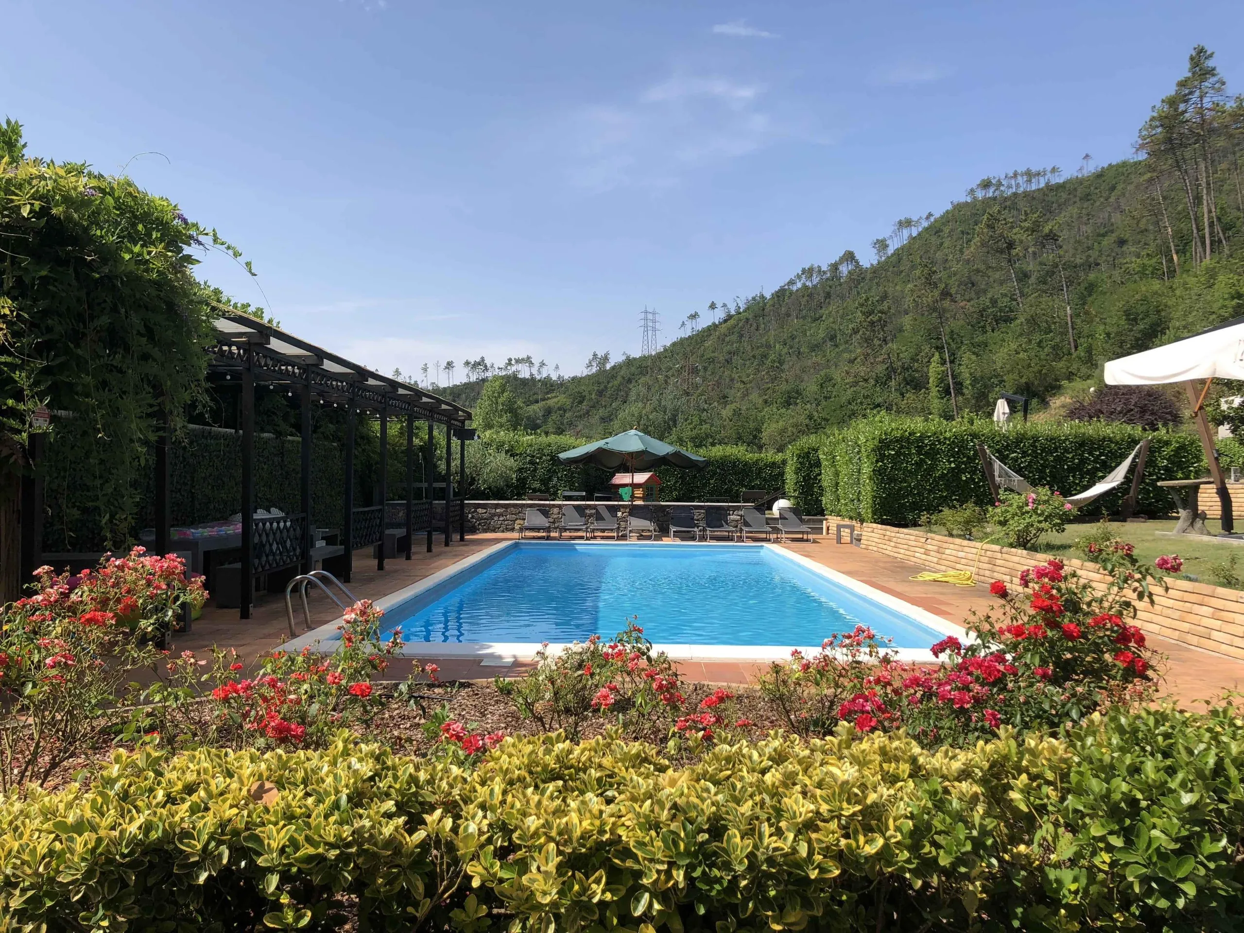 Spacious Villa With Pool And Tennis Court — photograph 4