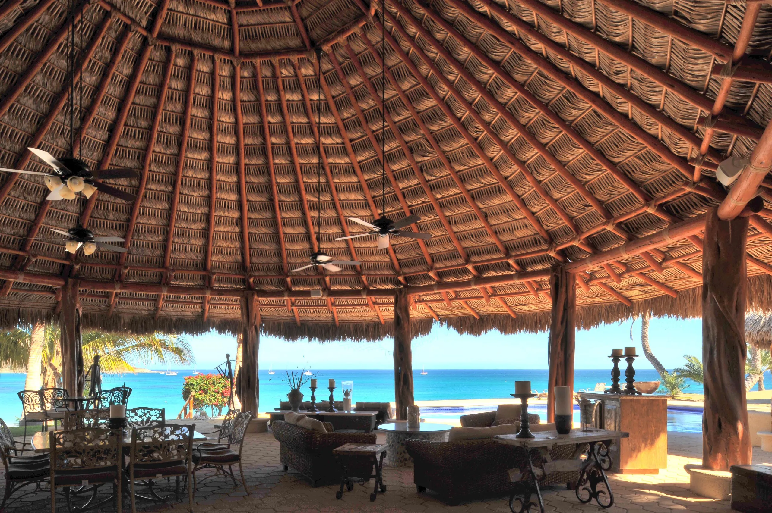 La Paz Luxury Beachfront Compound with Two Villas a Pool and Ocean Views — photograph 10