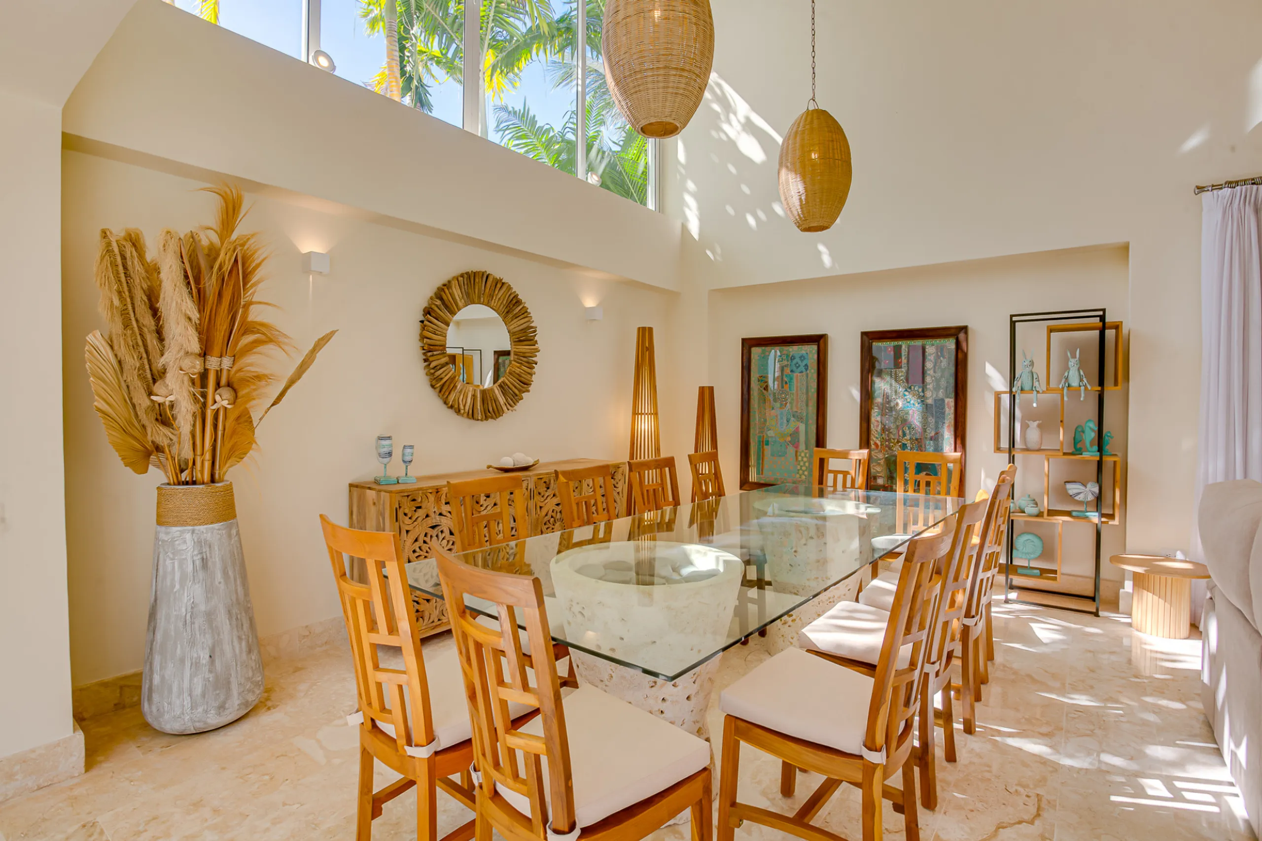 Splendid La Jolla Beachfront Villa: 4,000 Sq Ft with Ocean Views, Pool & Spa — photograph 12