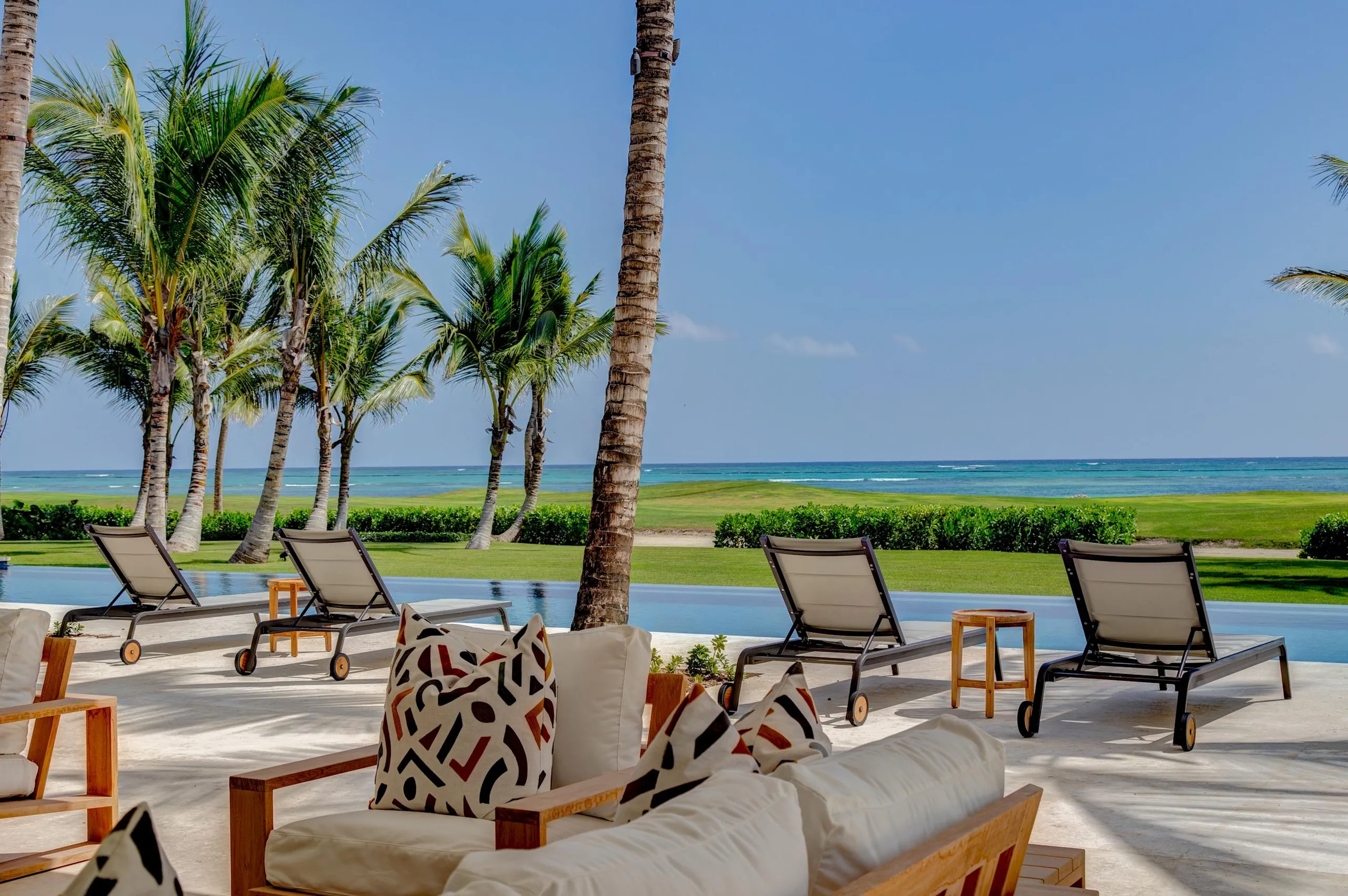 Exclusive Golf Front Villa with Private Pool, with Ocean View Near Casa Club Puntacana — photograph 7