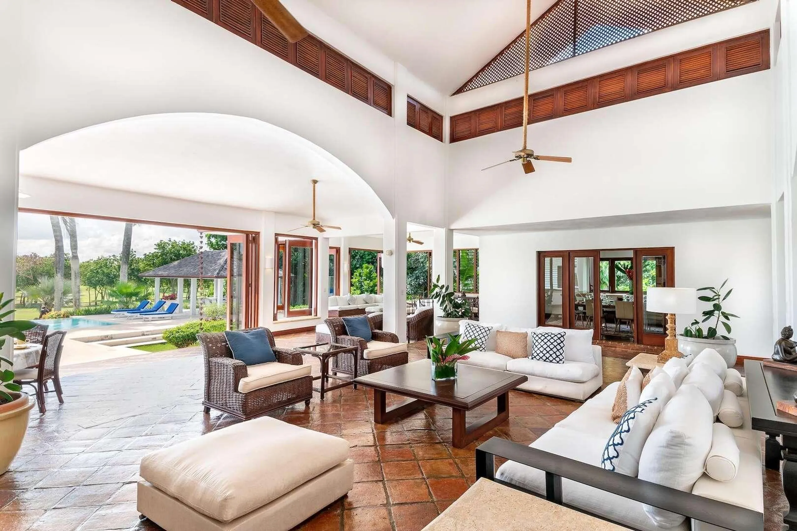 Casa de Campo's Caribbean Styled Villa with La Romana Country Club Golf Course View — photograph 7