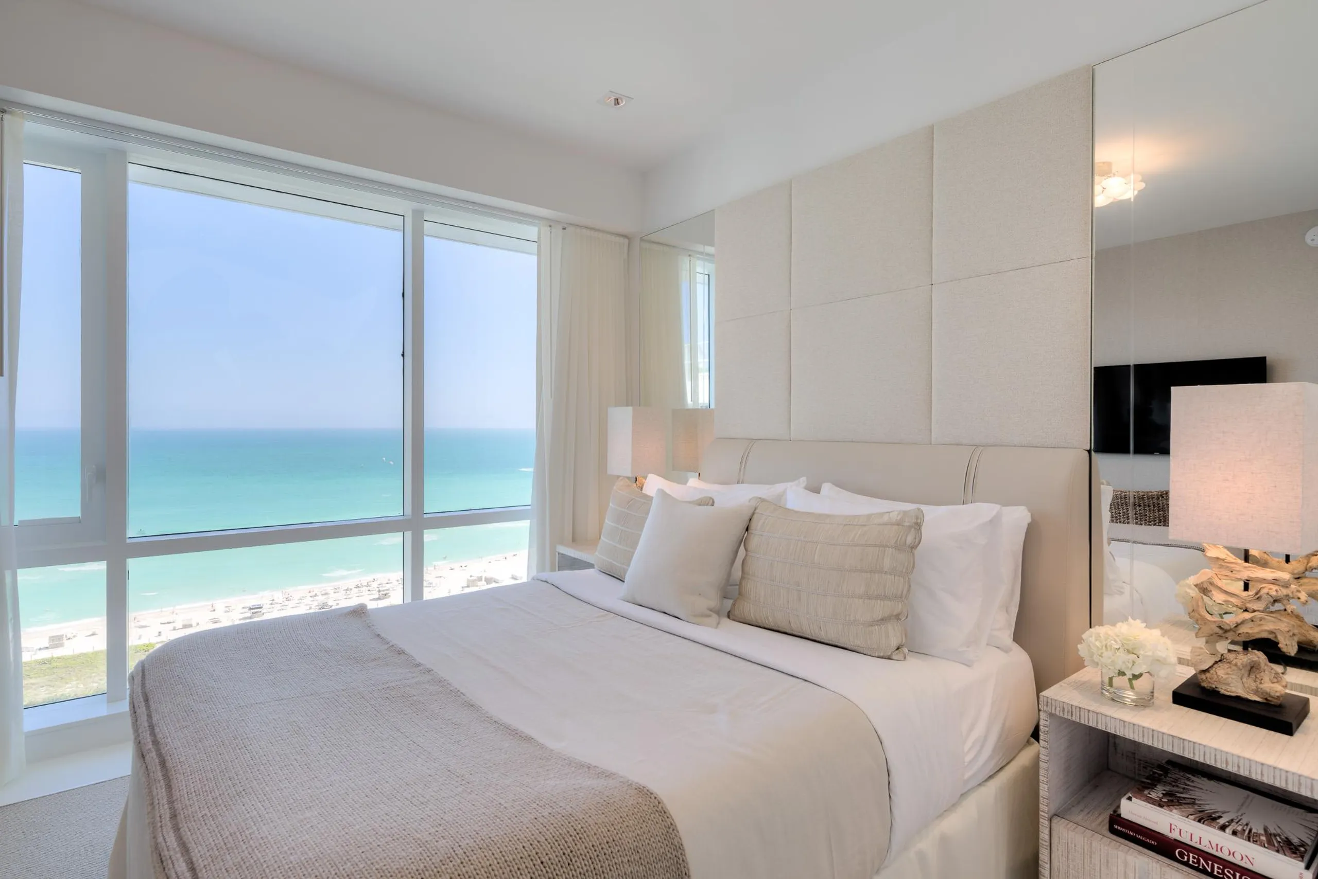 Luxury Miami Penthouse with Ocean Views at Every Angle — photograph 11