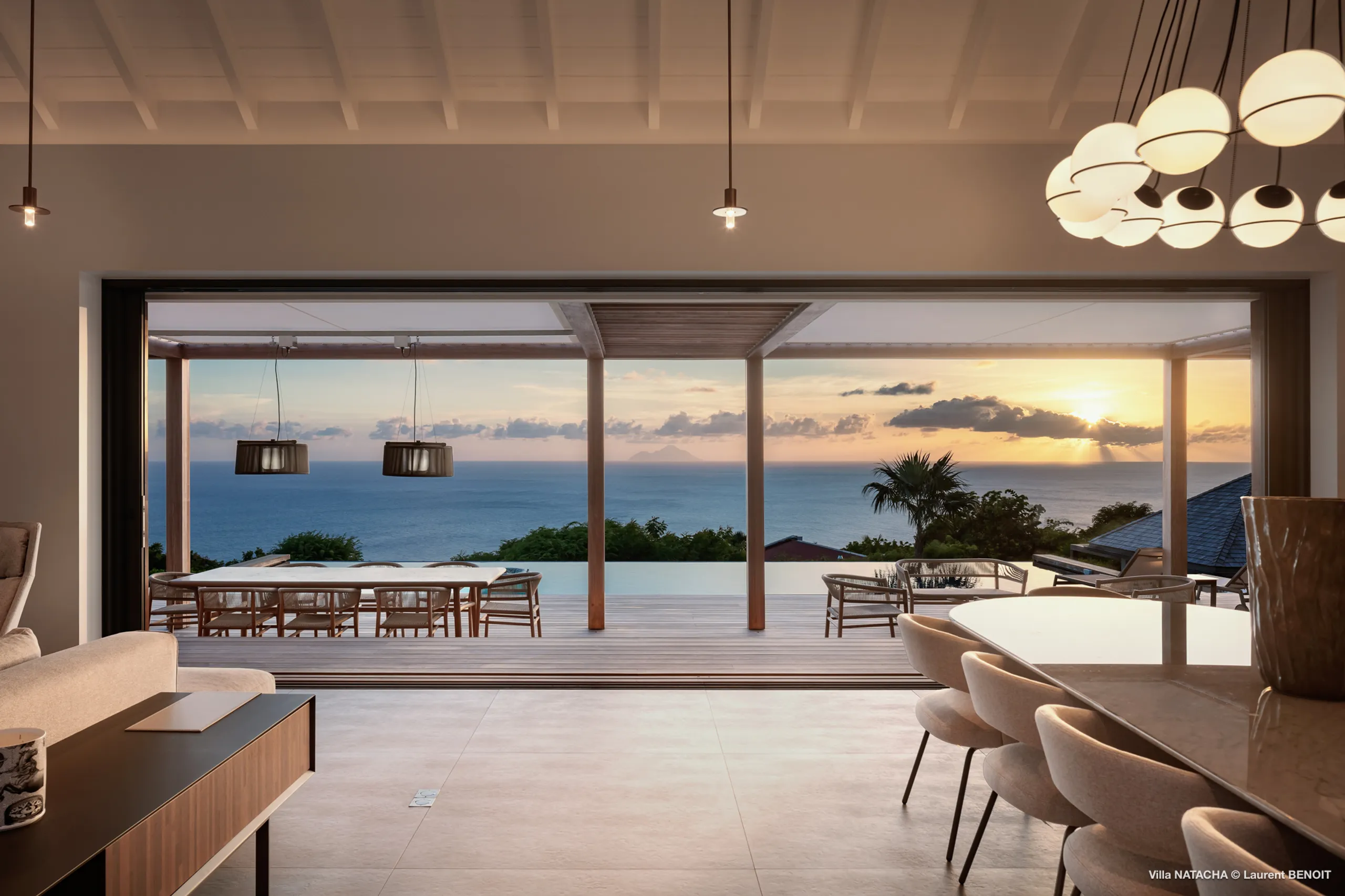 Sophisticated Lurin Villa with Heated Pool & Sea Views — photograph 5