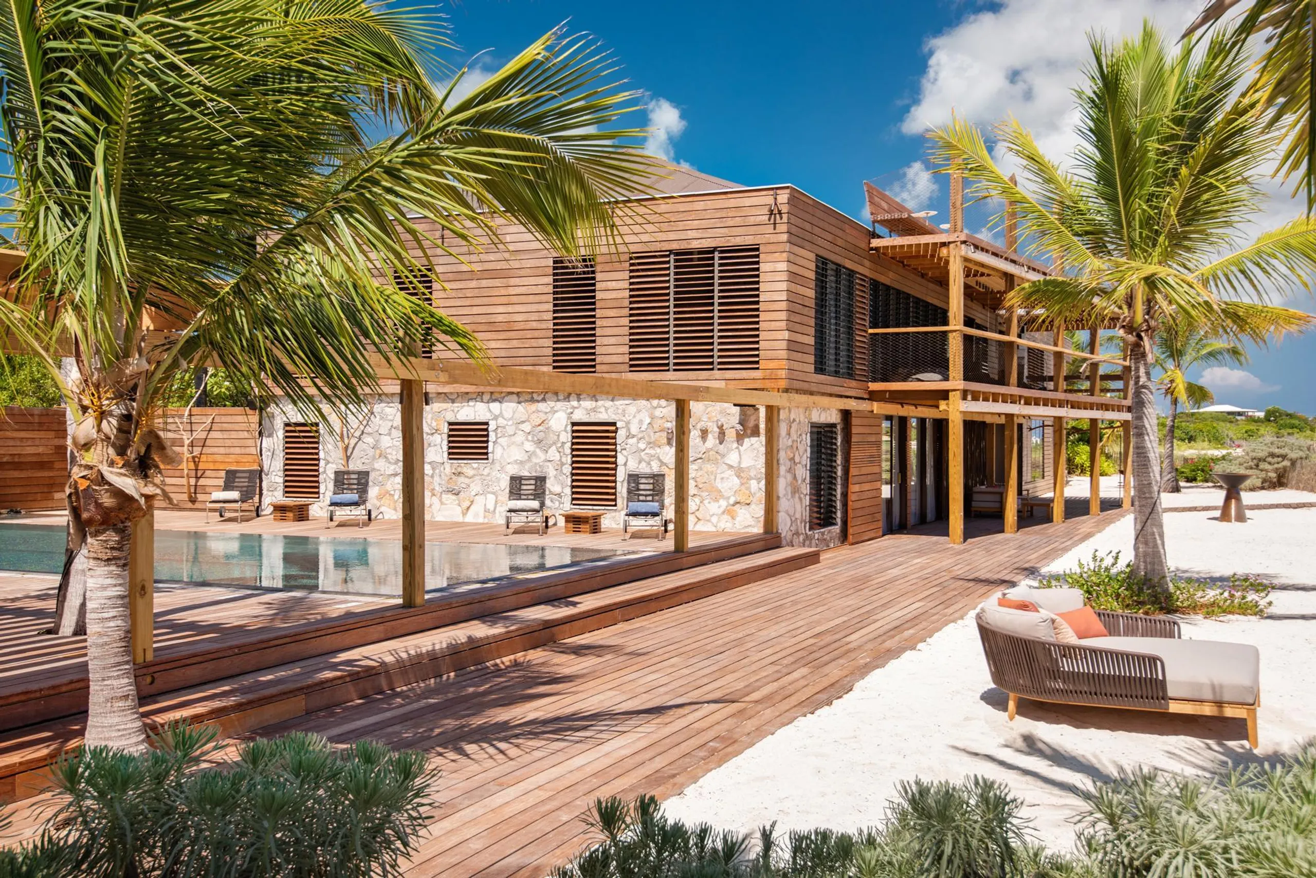 Thompson Cove Retreat: Contemporary Villa with Private Pool — photograph 5