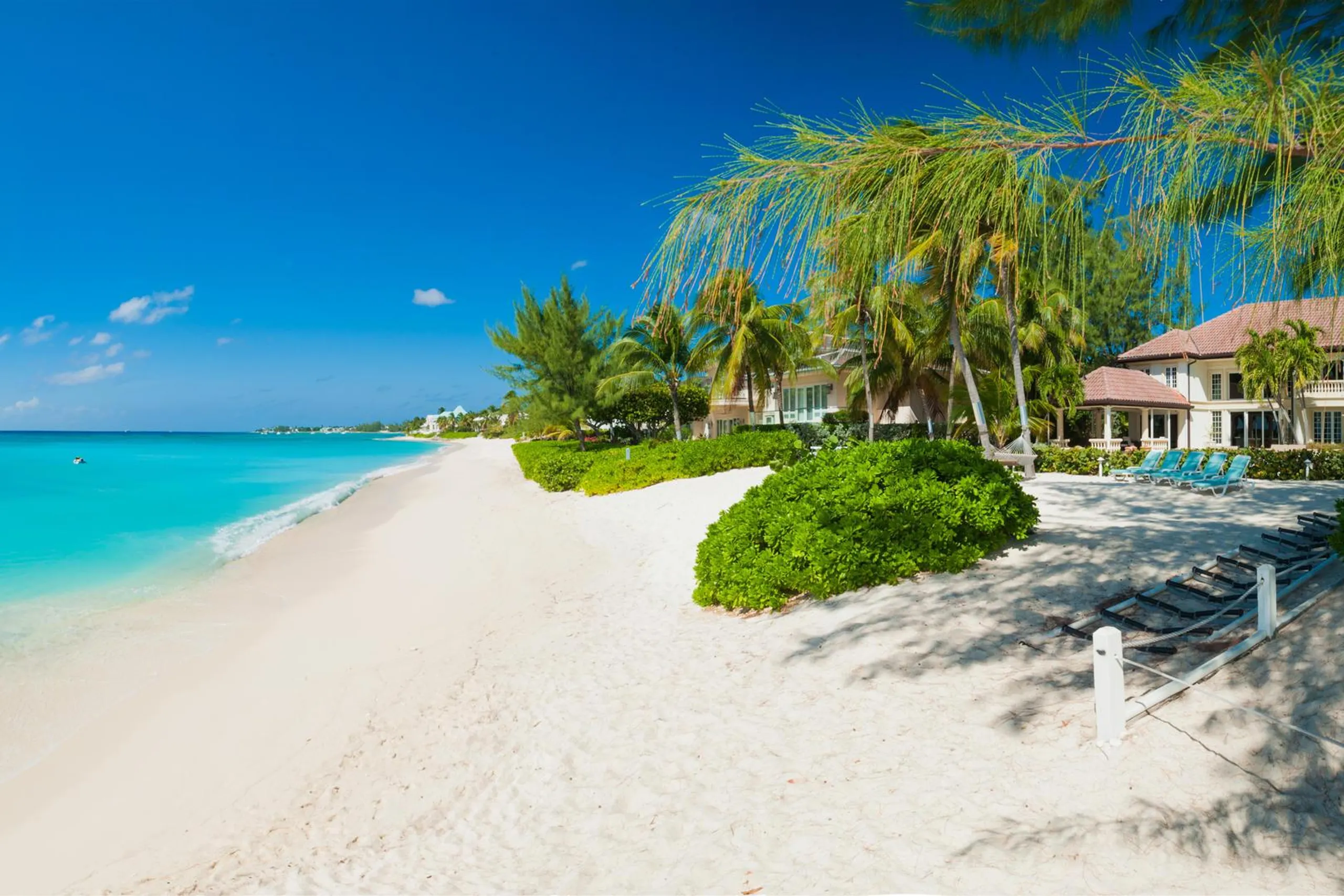 Seven Mile Serenity Estate: A West Bay Getaway with Private Resort Pool and Beach — photograph 3