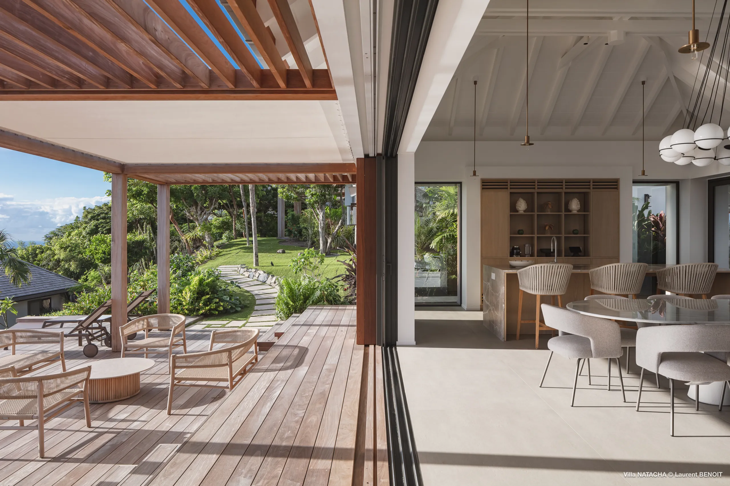 Sophisticated Lurin Villa with Heated Pool & Sea Views — photograph 10