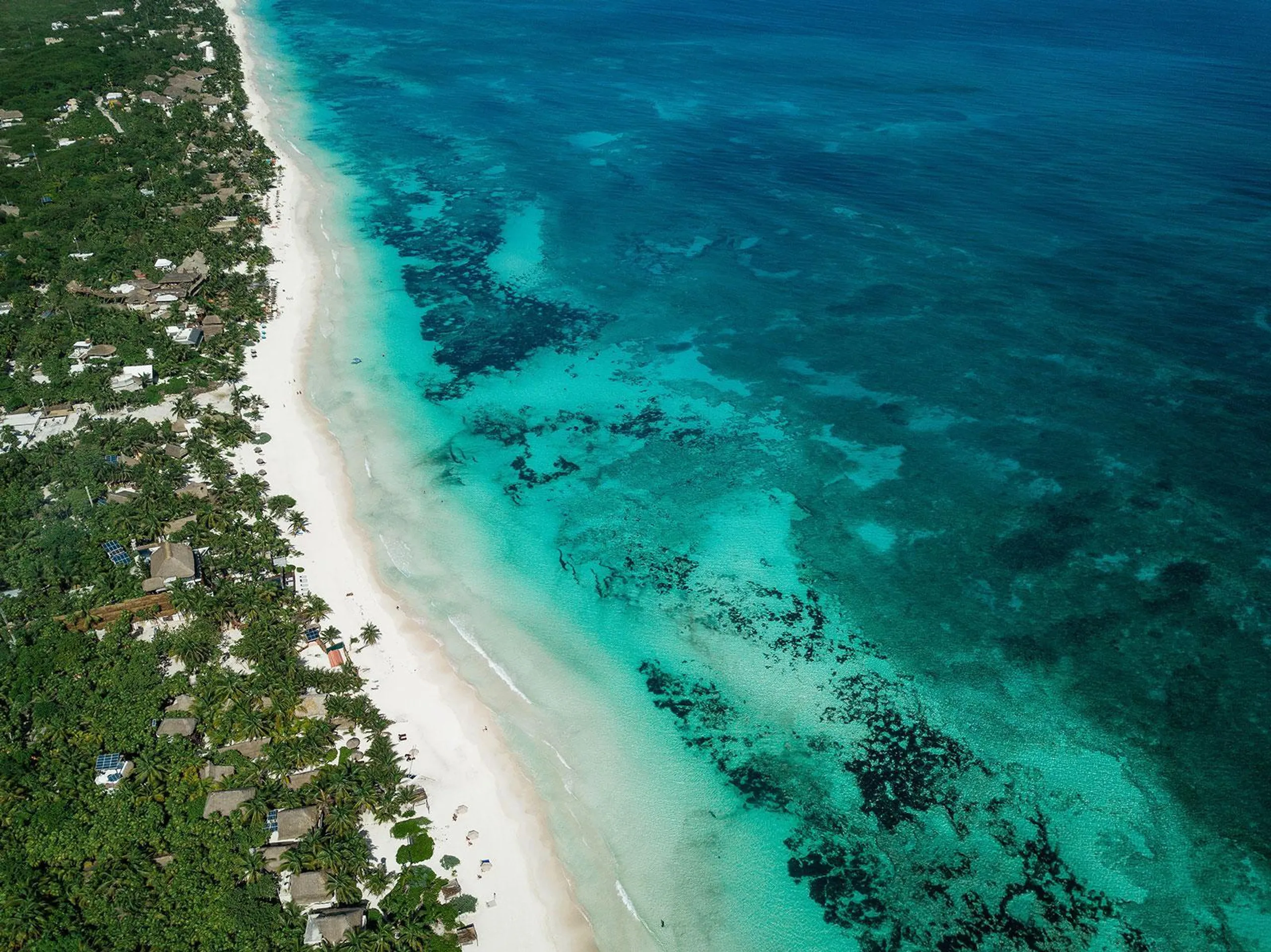Tulum Beach Front Compound with Private Pool and Beach Front Access — photograph 2
