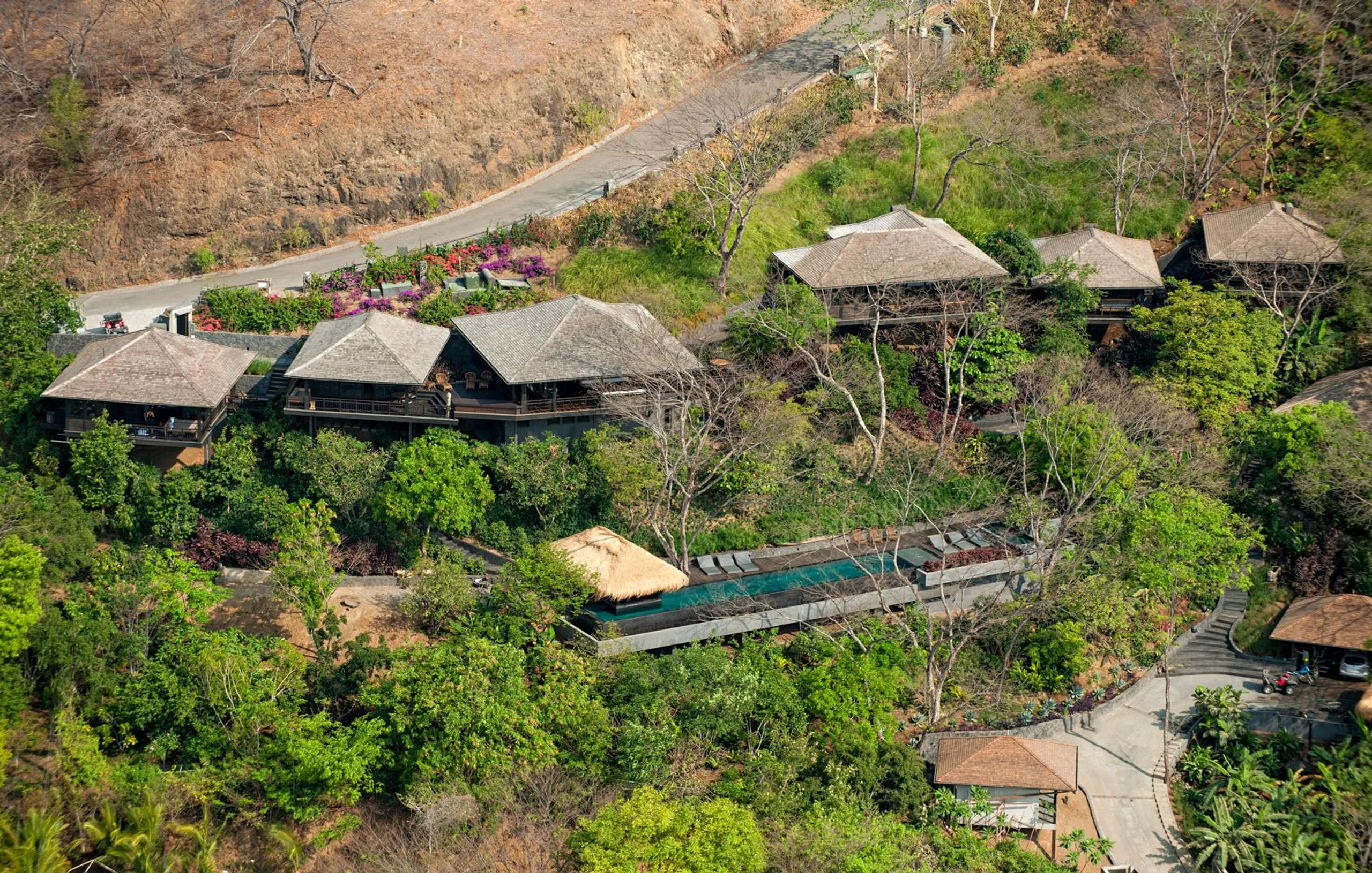 Exquisite Tamarindo Villa with Infinity Pool and Dining Al-Fresco — photograph 5