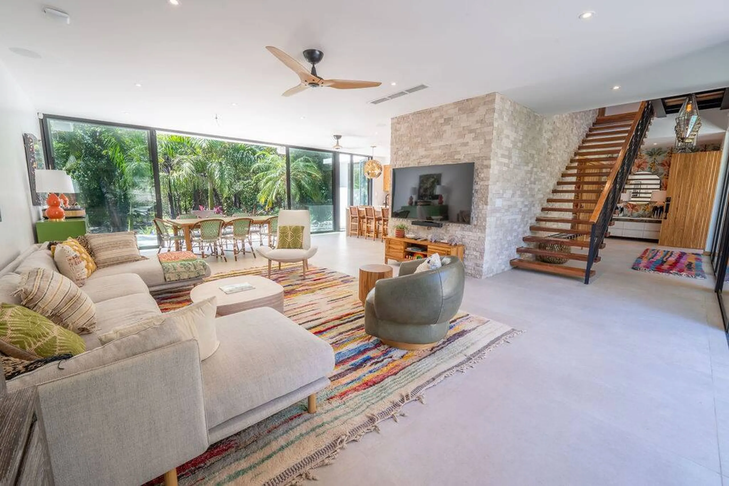 Contemporary Playa Guiones Villa with Beach Access — photograph 7
