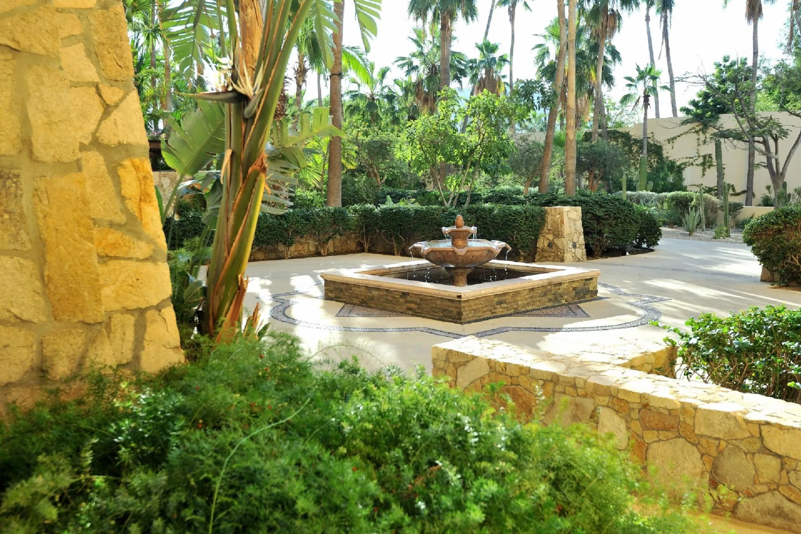 Exclusive Hacienda Retreat with Ocean View and Beach Access — photograph 12