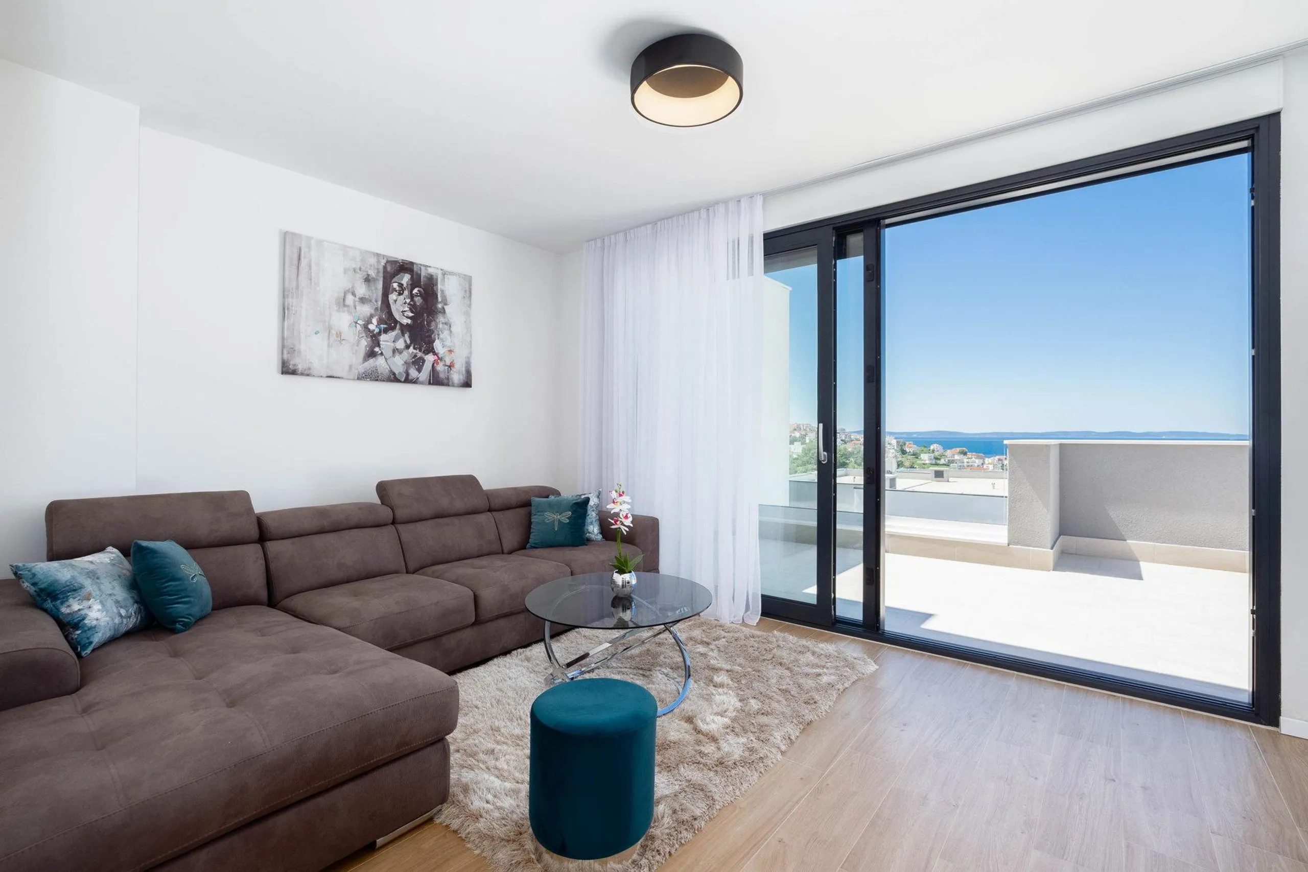 Sophisticated Villa with Pool and View of Kasjuni Beach — photograph 11
