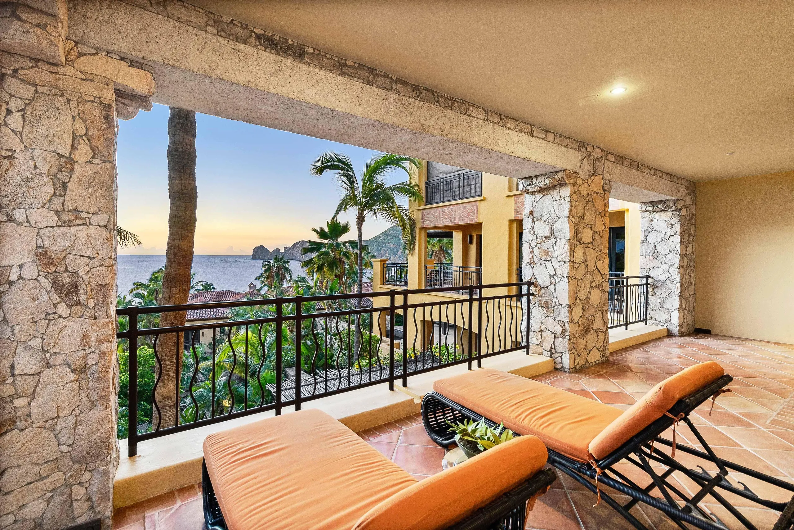 Beautiful Cabo Penthouse With Captivating Ocean Views — photograph 7