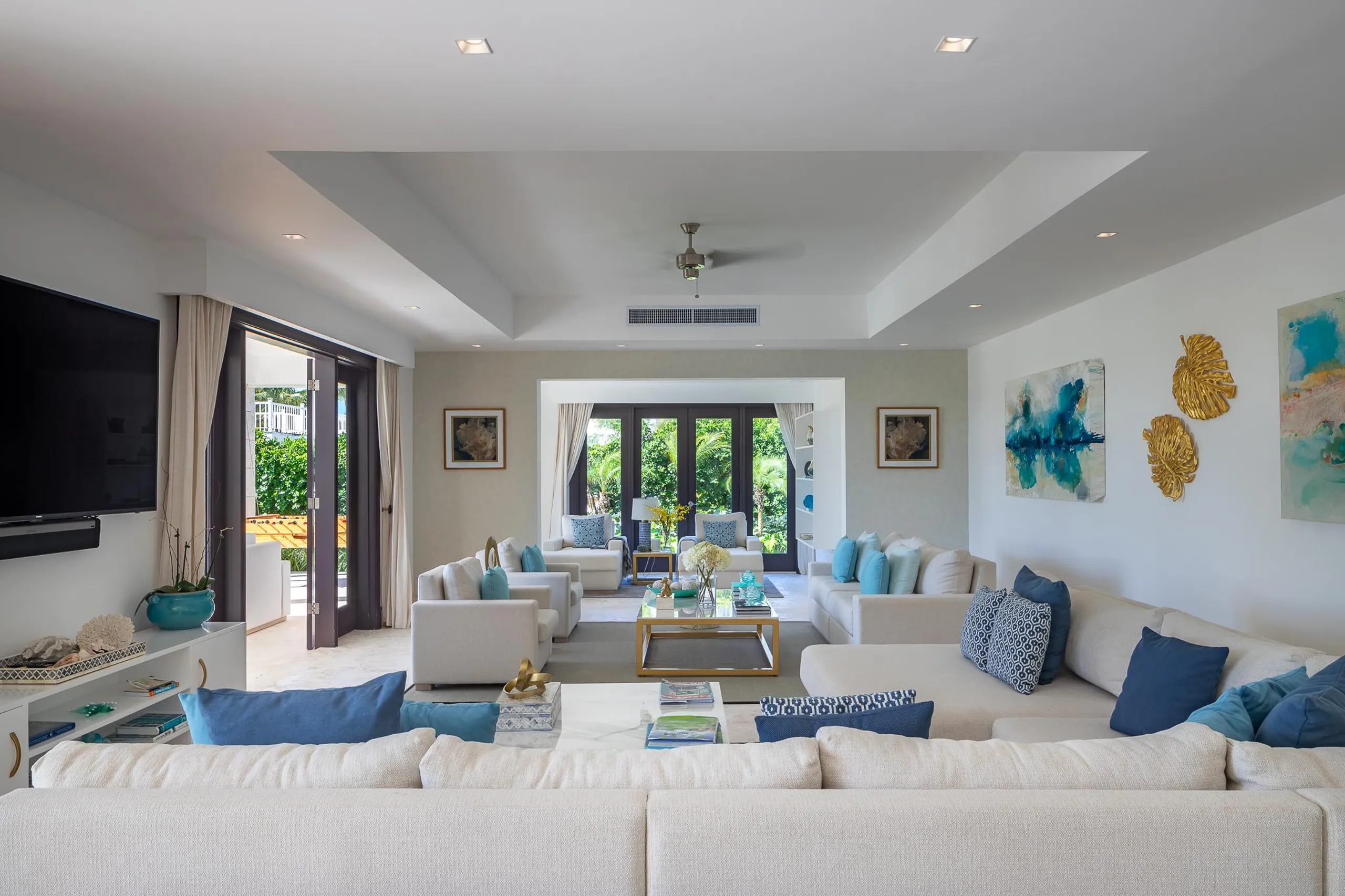 Caribbean Masterpiece: Meticulously Designed Villa with Coralina Promenade and Water Mirror — photograph 6