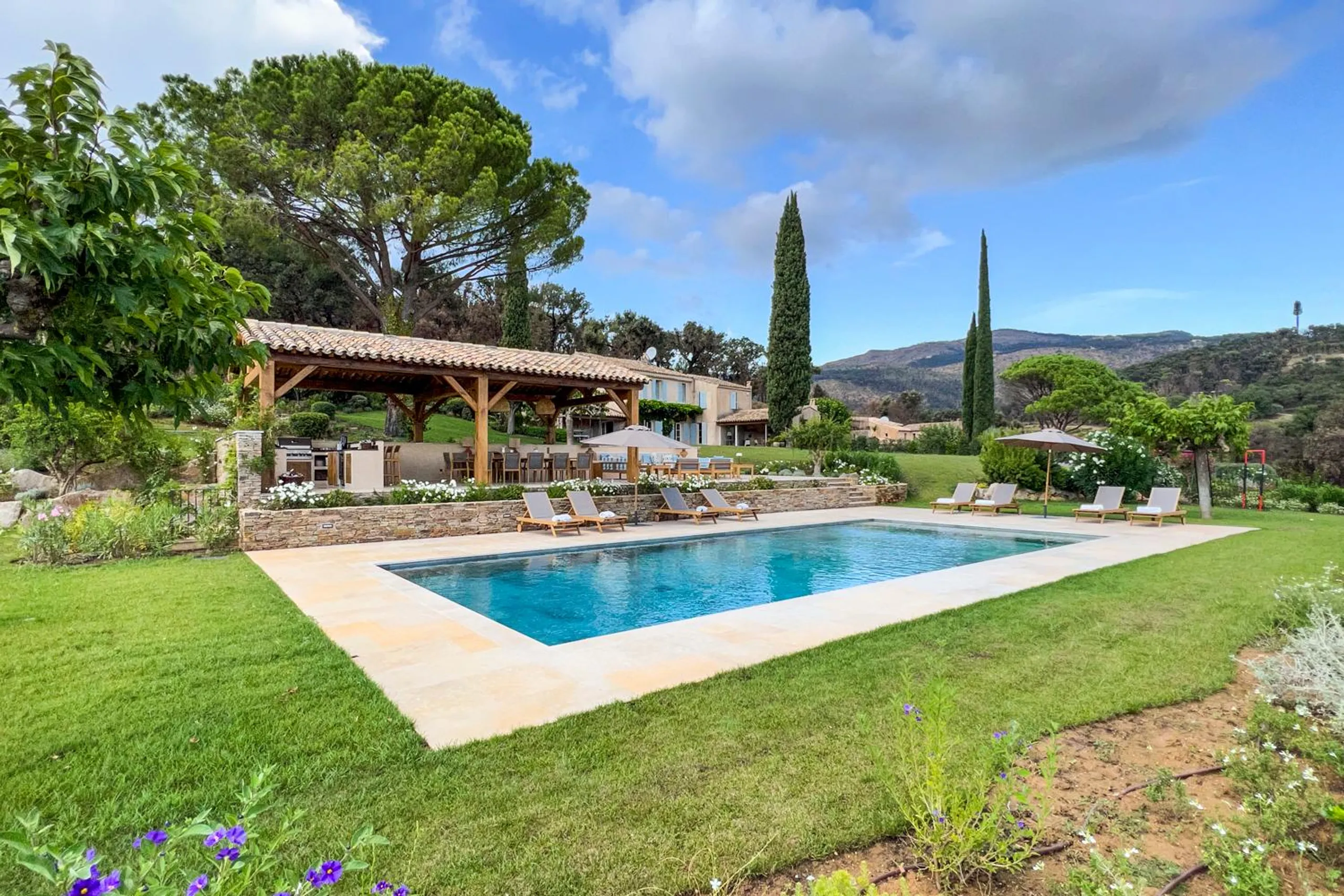 Embellished 6BR Villa with Private Pool and Overlooking Woodland, Grimaud