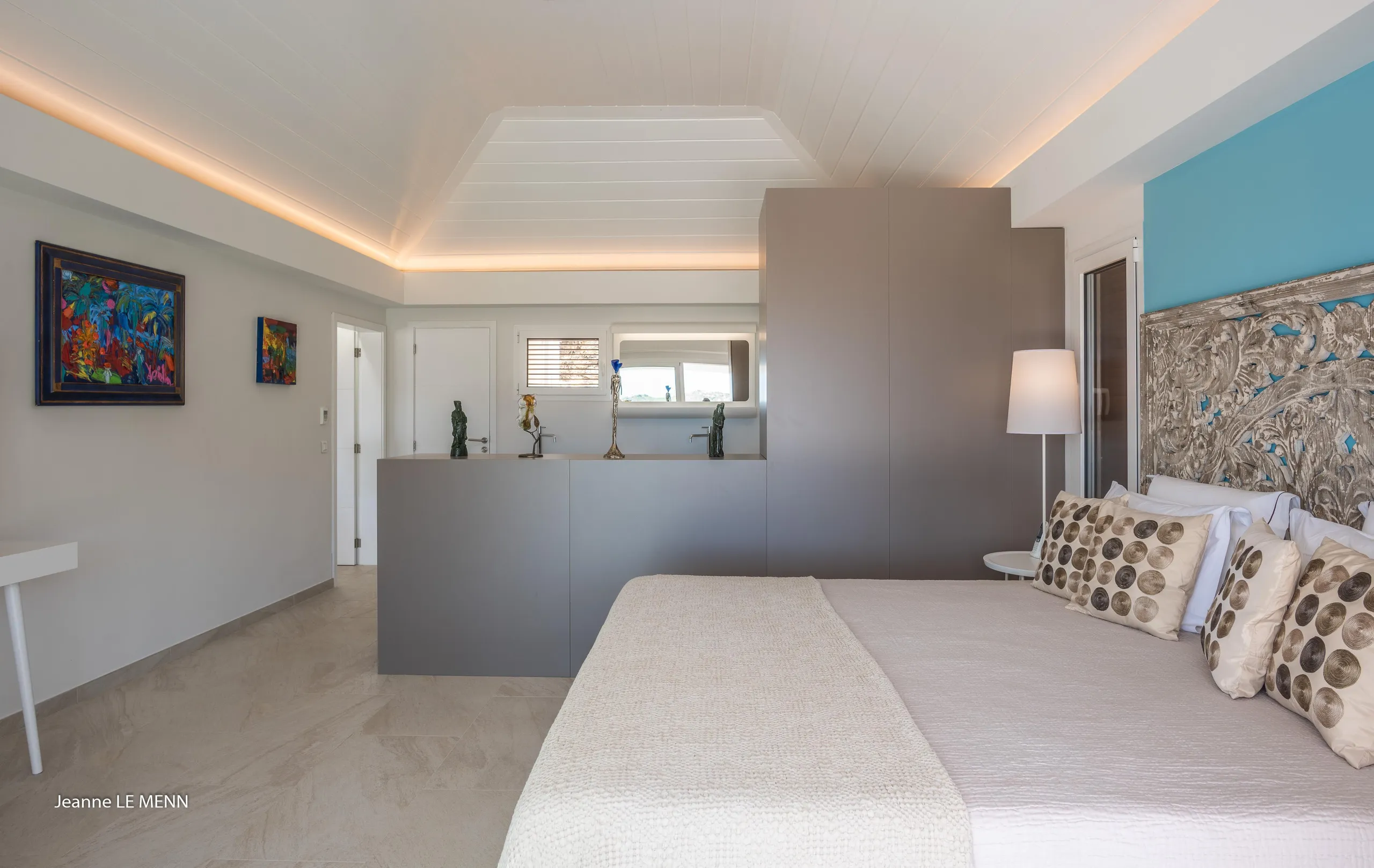 Luminous Seaview Villa with Private Pool and Sun Deck — photograph 9