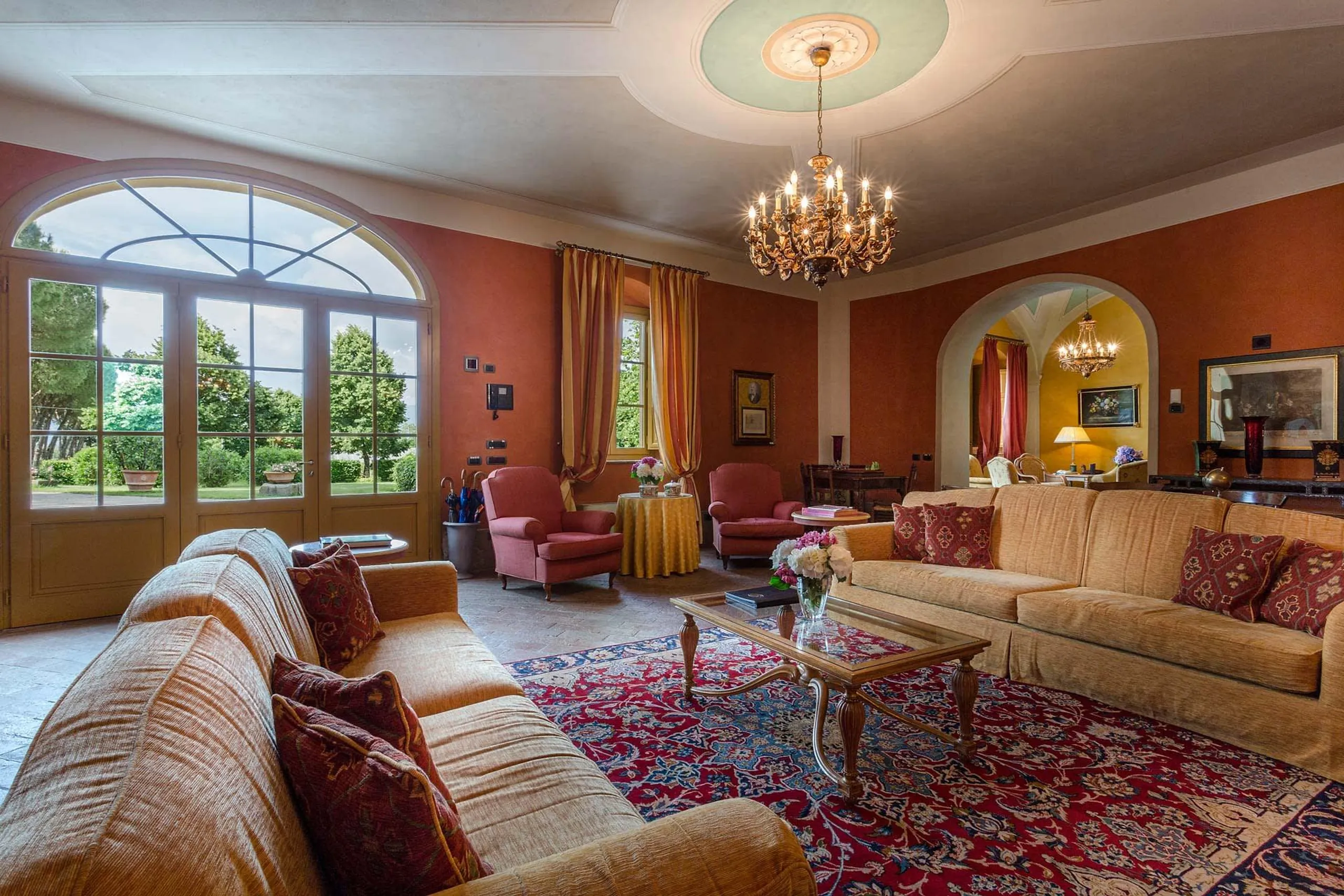 Romantic Tuscan Villa with Private Pool, Garden, and Enchanting Views — photograph 10