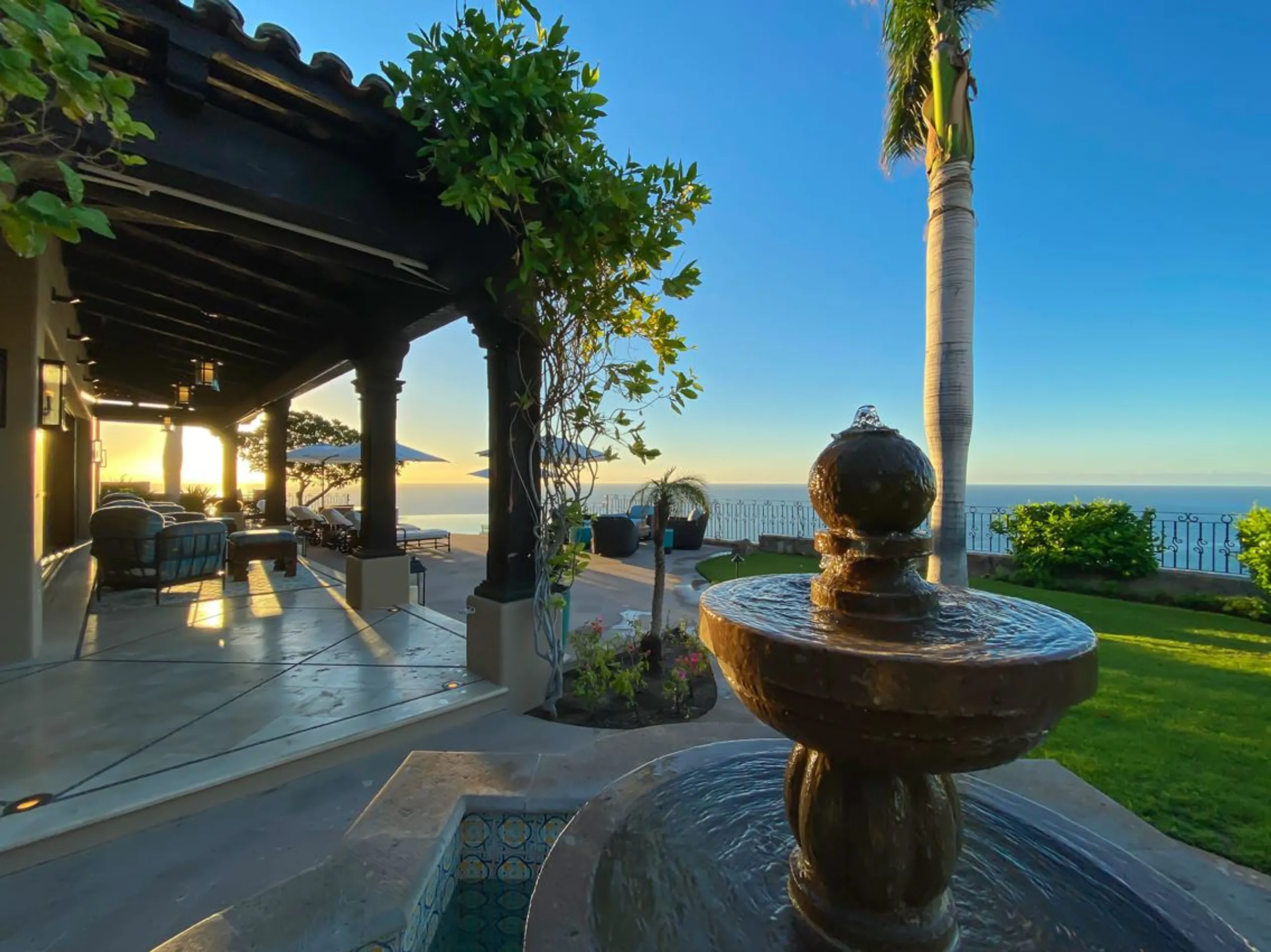 Exquisite 6 Bedroom Los Cabos Villa with Private Infinity Pool, & Palmilla Access — photograph 9