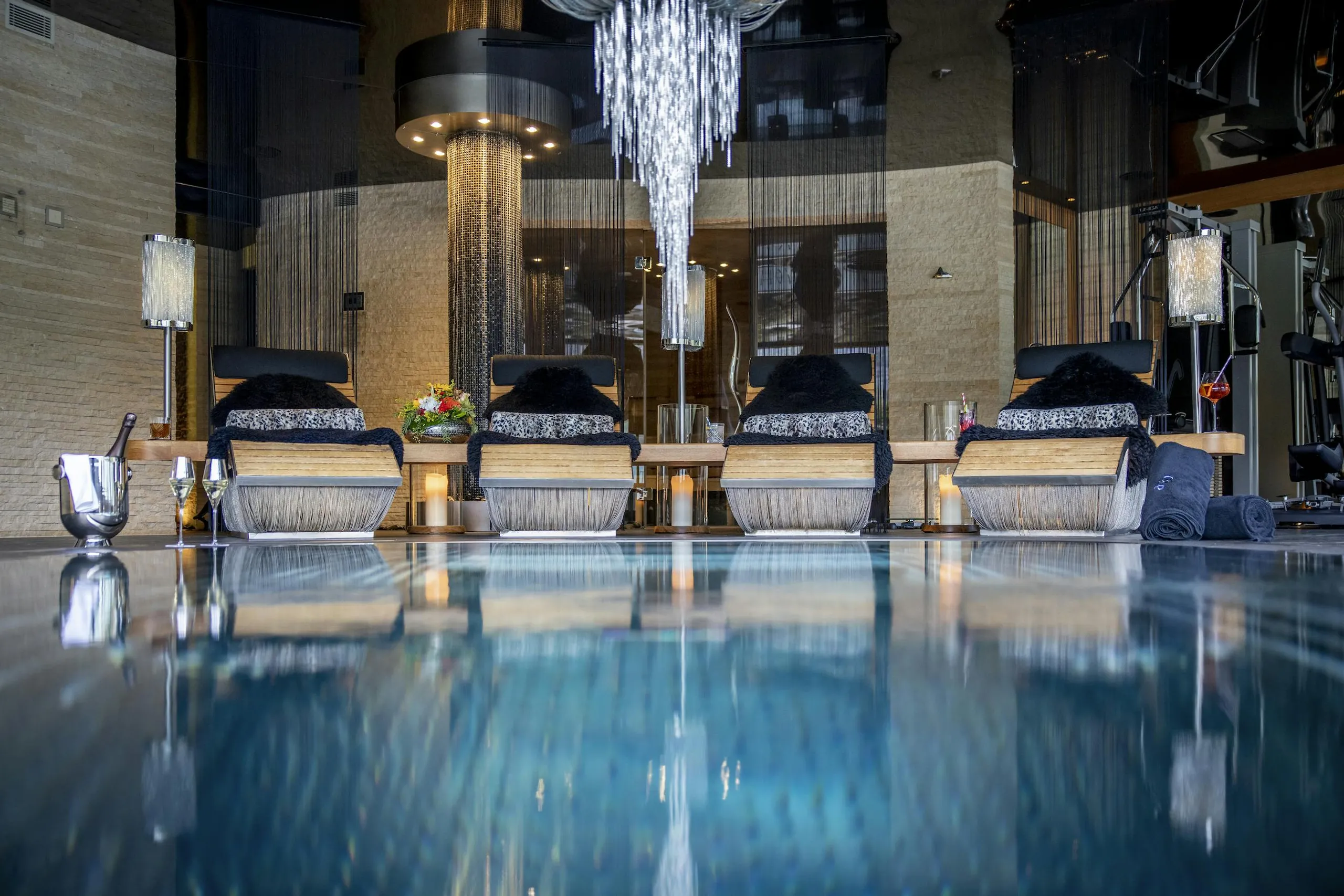 Grand Zermott Luxury Chalet with Private Pool, Spa, and Wine Cellar — photograph 11