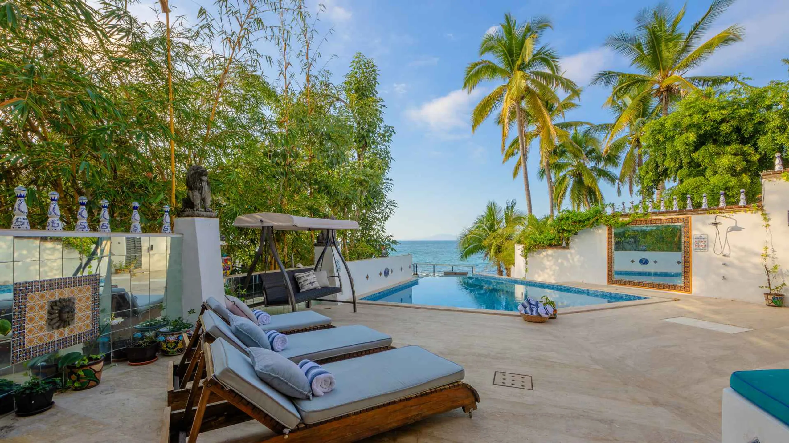Exquisite 11-Bedroom Villa Along the South Shore with Private Pool and Ocean Views — photograph 7