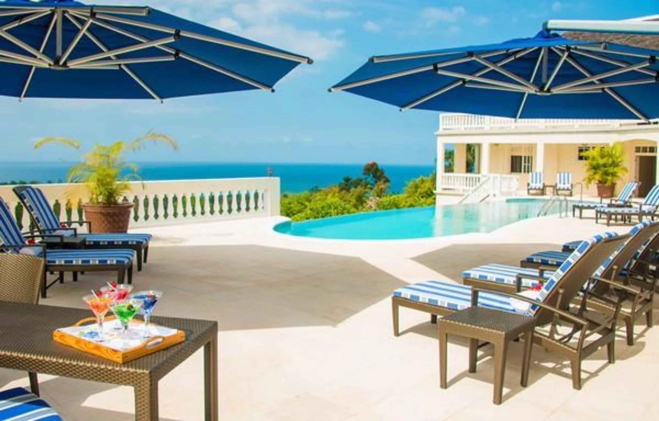 Breathtaking Montego Bay Estate with Private Pool, Basketball Court, and Outdoor Play Area — photograph 3