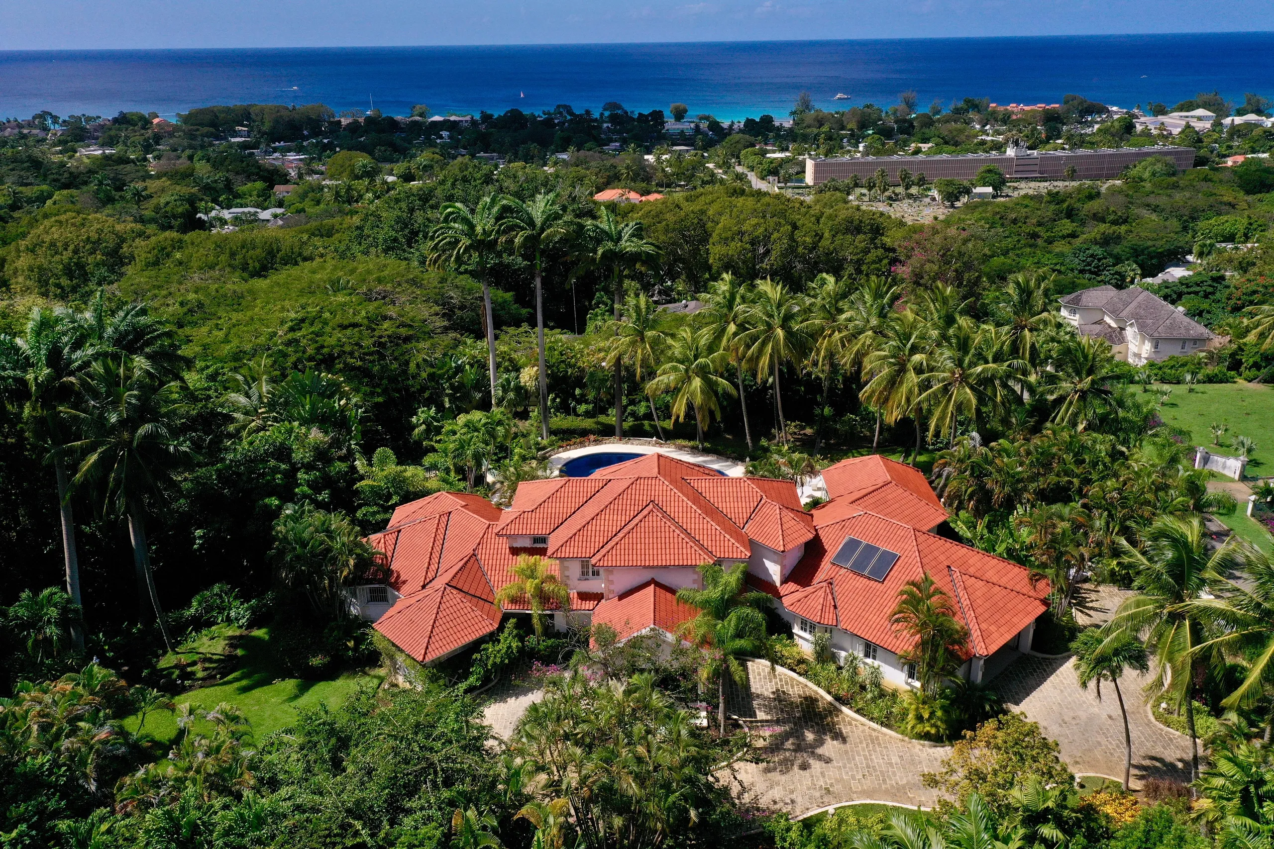 Sandy Lane's Elite Sanctuary Villa with Beach Club and Golf Course Access — photograph 9