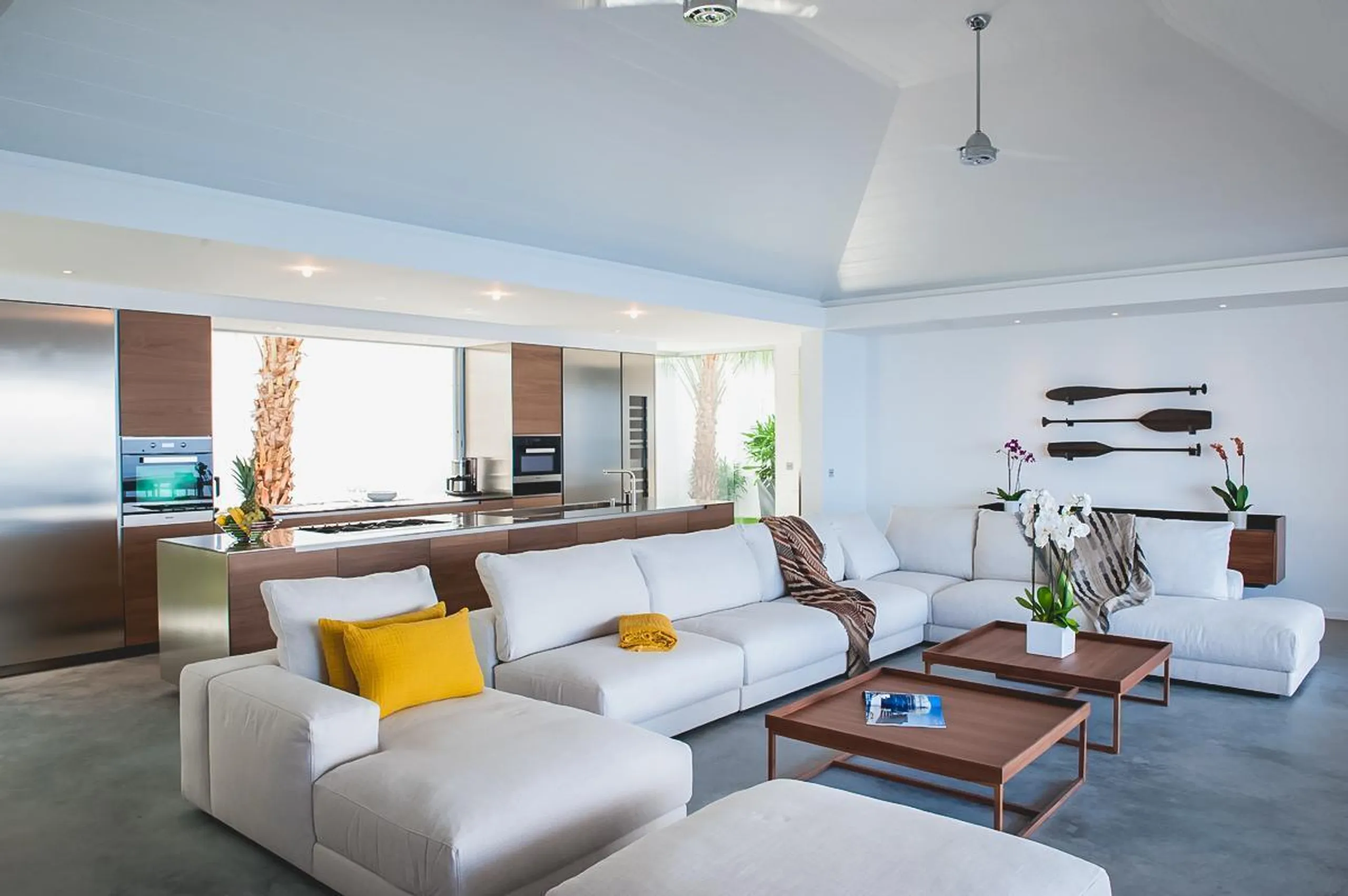 Superb Seaview Villa with Infinity Pool and Fitness Center — photograph 11