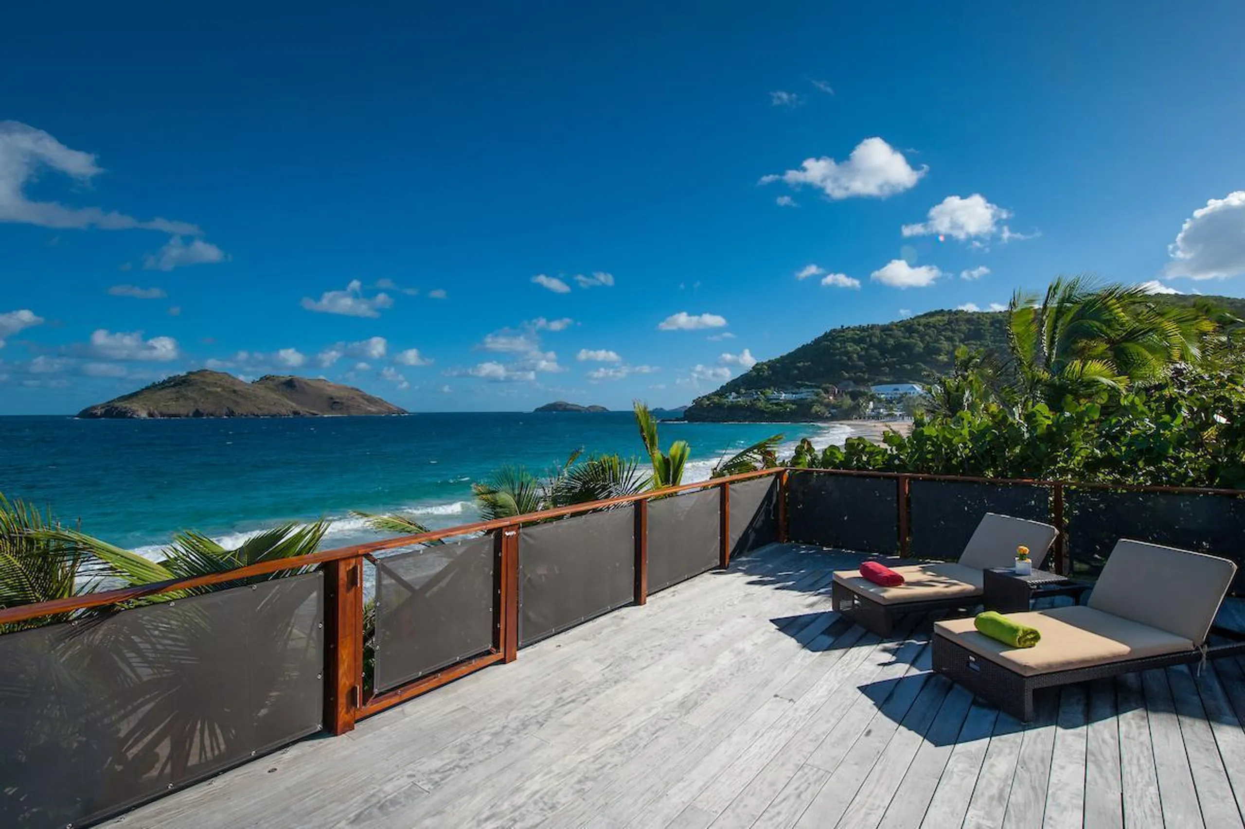 Charming Oceanview Estate with Private Pool and Walks to Beach — photograph 3