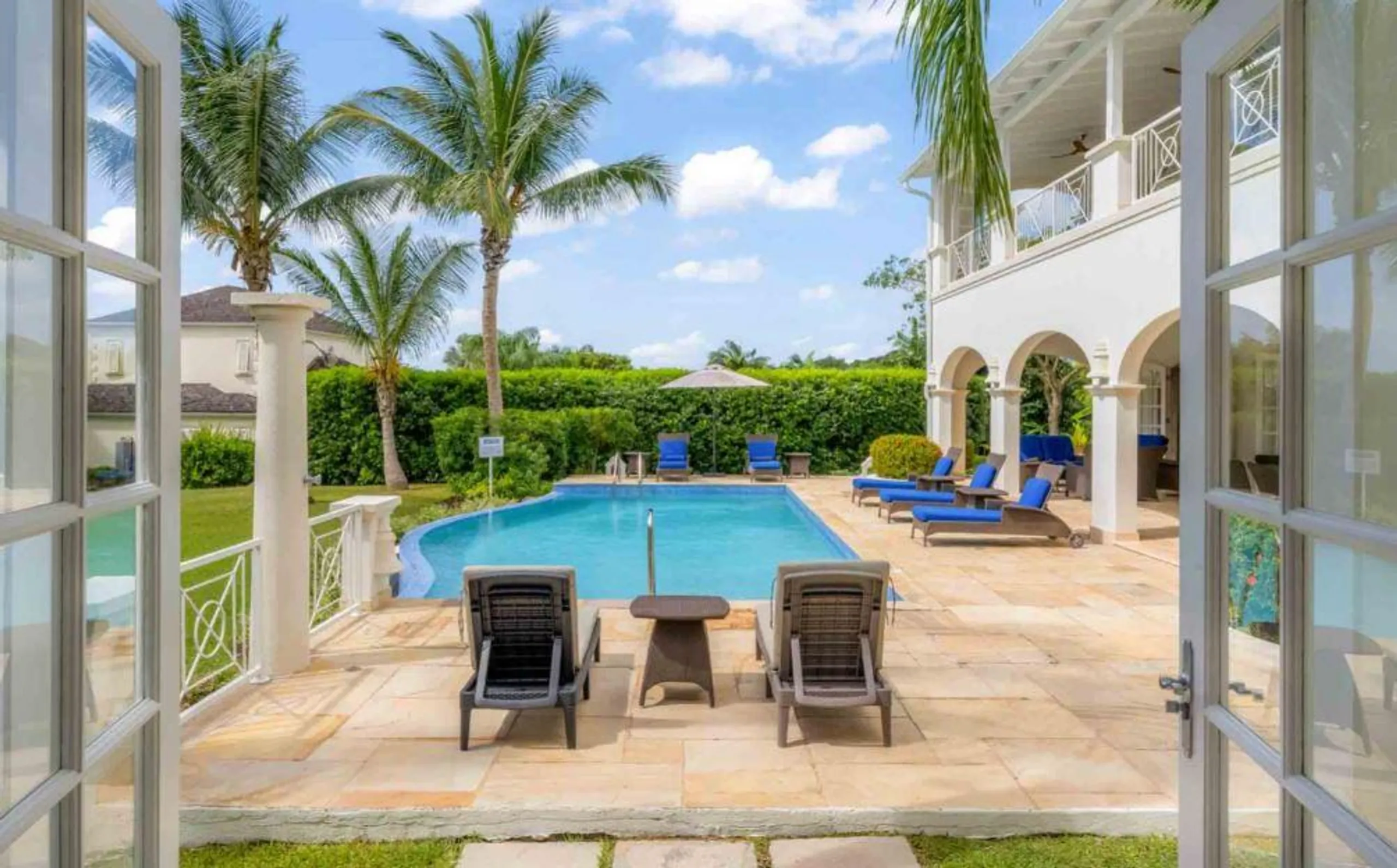 Splendid 6-Bedroom Villa on Royal Westmoreland with private Infinity Pool, Golf, and Caribbean Views — photograph 2