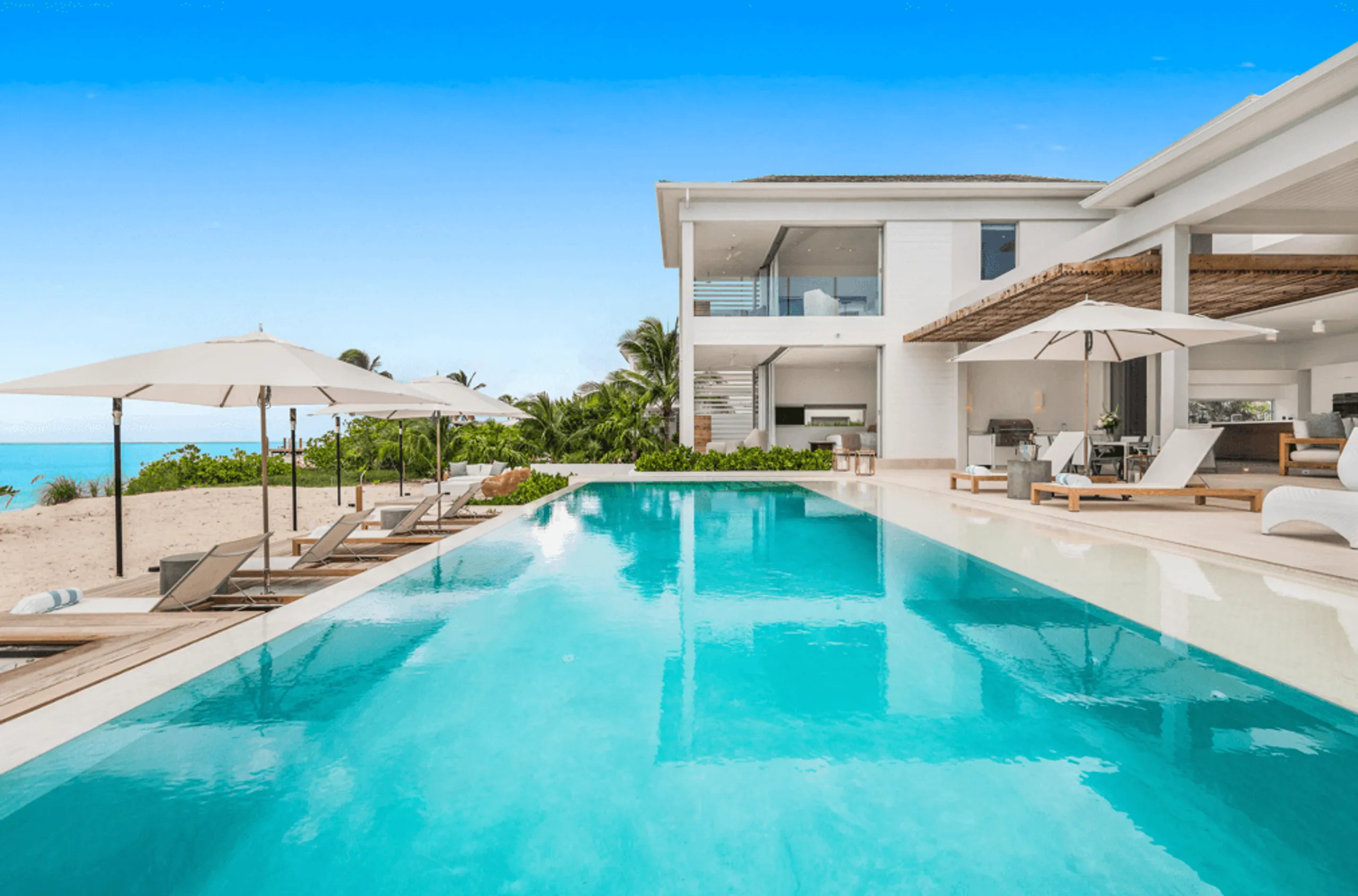 Extraordinary Villa with Caribbean Contemporary Design and Stunning Beachfront, Providenciales